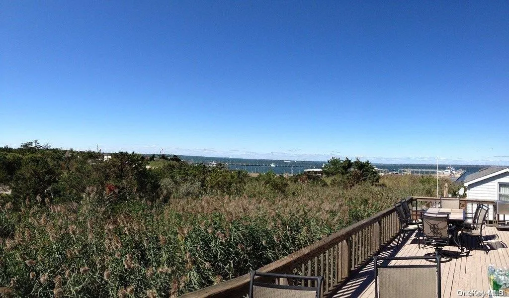 12 Sea Breeze Walk, Islip, NY, 4 Bedrooms Bedrooms, 7 Rooms Rooms,2 BathroomsBathrooms,Residential Lease,For Rent,Sea Breeze,0,L3376915 12 Sea Breeze Walk, Islip, NY, 4 Bedrooms Bedrooms, 7 Rooms Rooms,2 BathroomsBathrooms,Residential Lease,For Rent,Sea Breeze,0,L3376915