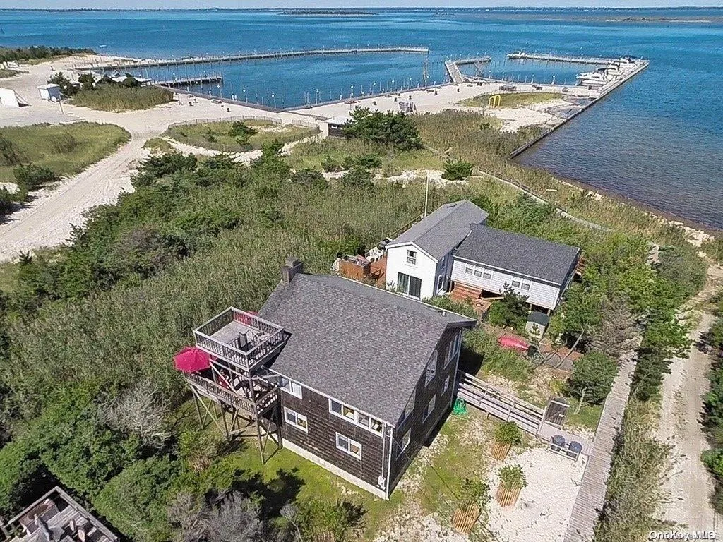 12 Sea Breeze Walk, Islip, NY, 4 Bedrooms Bedrooms, 7 Rooms Rooms,2 BathroomsBathrooms,Residential Lease,For Rent,Sea Breeze,0,L3376915 12 Sea Breeze Walk, Islip, NY, 4 Bedrooms Bedrooms, 7 Rooms Rooms,2 BathroomsBathrooms,Residential Lease,For Rent,Sea Breeze,0,L3376915