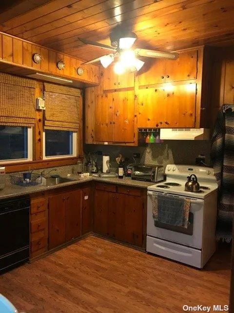 363 Dehnhoff Walk, Islip, NY, 3 Bedrooms Bedrooms, 7 Rooms Rooms,2 BathroomsBathrooms,Residential Lease,For Rent,Dehnhoff,0,L3392914 363 Dehnhoff Walk, Islip, NY, 3 Bedrooms Bedrooms, 7 Rooms Rooms,2 BathroomsBathrooms,Residential Lease,For Rent,Dehnhoff,0,L3392914