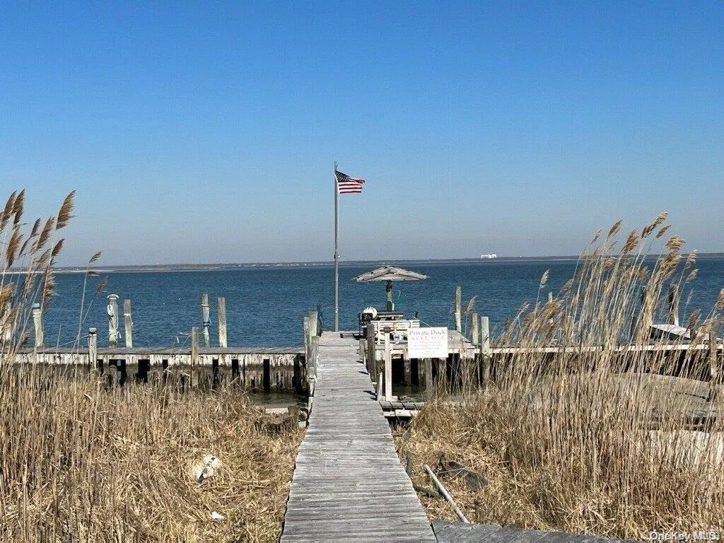 7 End Walk, Islip, NY, 3 Bedrooms Bedrooms, 7 Rooms Rooms,1 BathroomBathrooms,Residential Lease,For Rent,End,0,L3397577 7 End Walk, Islip, NY, 3 Bedrooms Bedrooms, 7 Rooms Rooms,1 BathroomBathrooms,Residential Lease,For Rent,End,0,L3397577