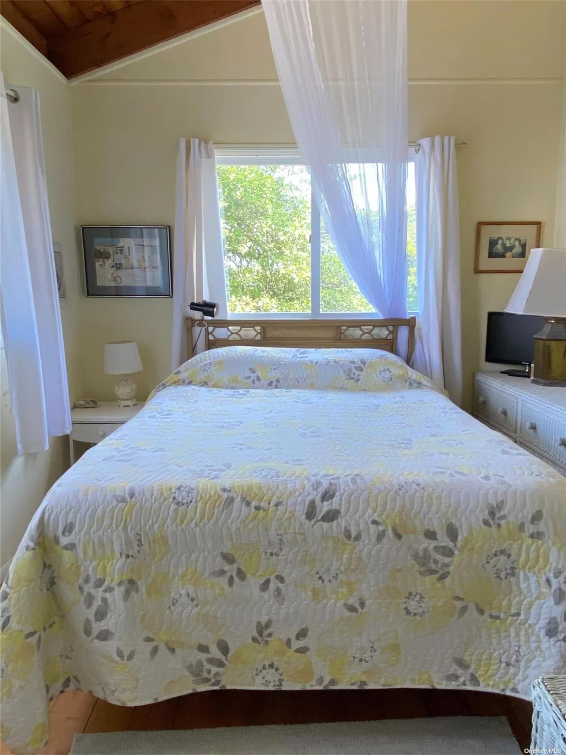 11 Seneca Street, Brookhaven, NY, 4 Bedrooms Bedrooms, 7 Rooms Rooms,1 BathroomBathrooms,Residential Lease,For Rent,Seneca,0,L3402360 11 Seneca Street, Brookhaven, NY, 4 Bedrooms Bedrooms, 7 Rooms Rooms,1 BathroomBathrooms,Residential Lease,For Rent,Seneca,0,L3402360