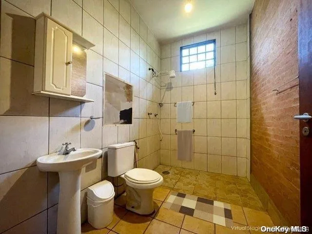 primary bathroom (ADA)(original) primary bathroom (ADA)(original)