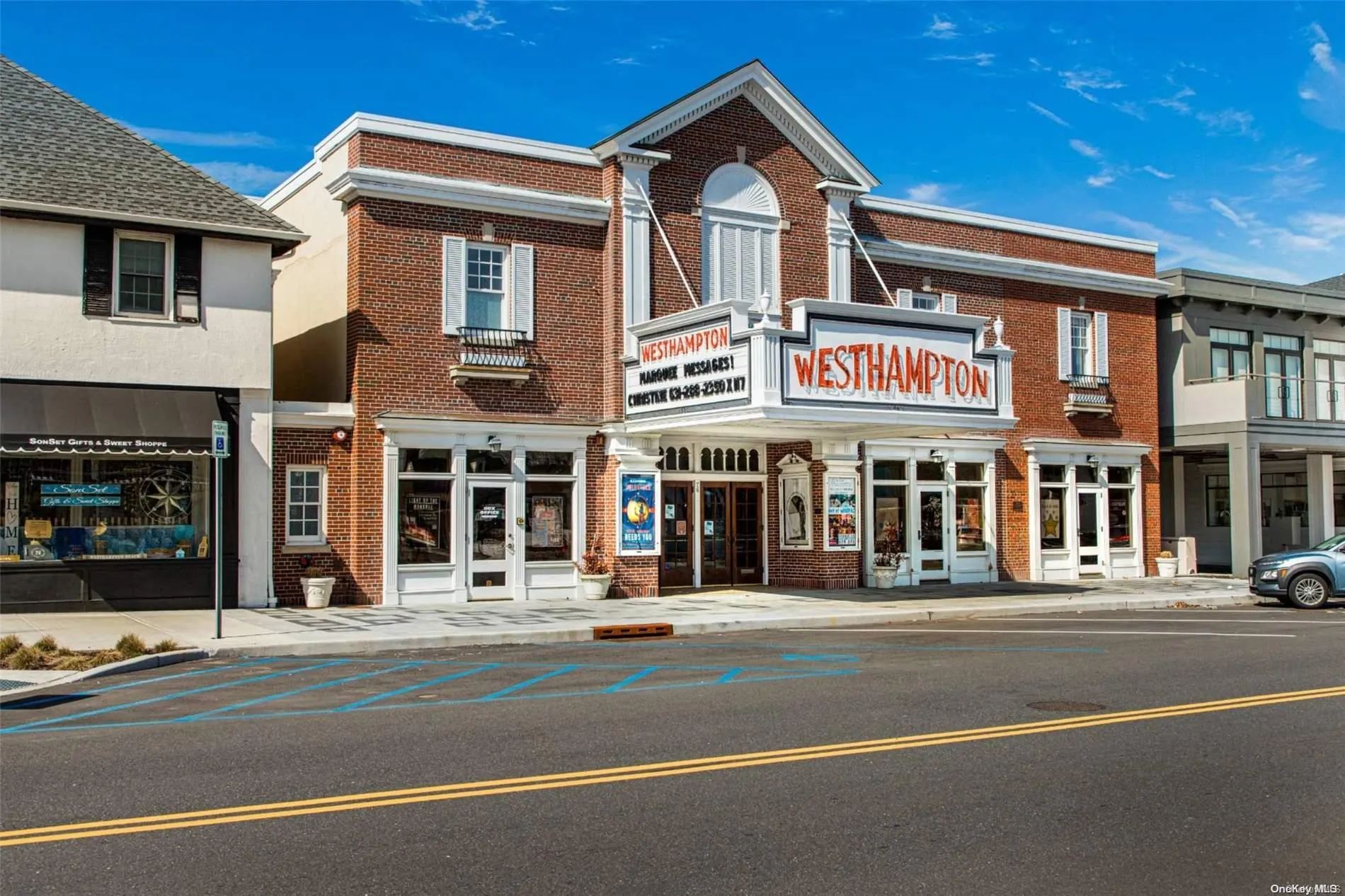 Within minutes of world class entertainment. Within minutes of world class entertainment.