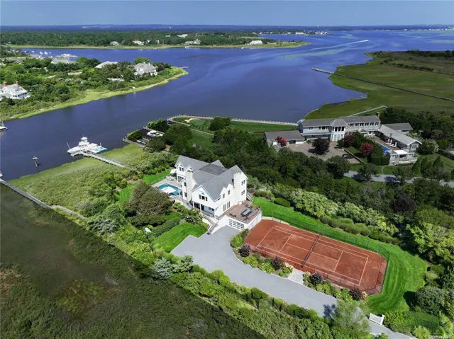 Immaculate Resort Style Bayfront