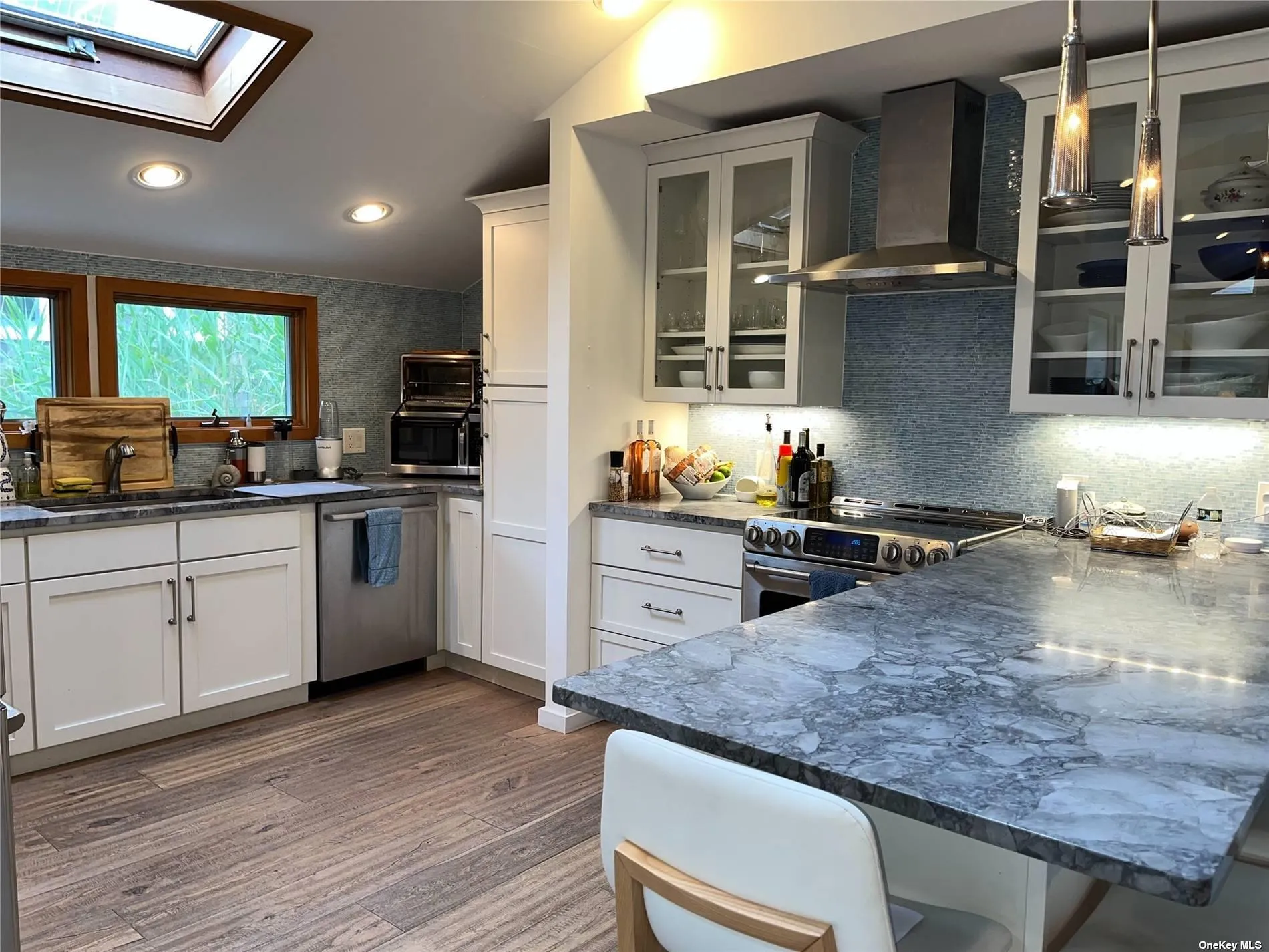 197 Cottage Walk, Islip, NY, 4 Bedrooms Bedrooms, 7 Rooms Rooms,2 BathroomsBathrooms,Residential Lease,For Rent,Cottage,0,L3419767 197 Cottage Walk, Islip, NY, 4 Bedrooms Bedrooms, 7 Rooms Rooms,2 BathroomsBathrooms,Residential Lease,For Rent,Cottage,0,L3419767