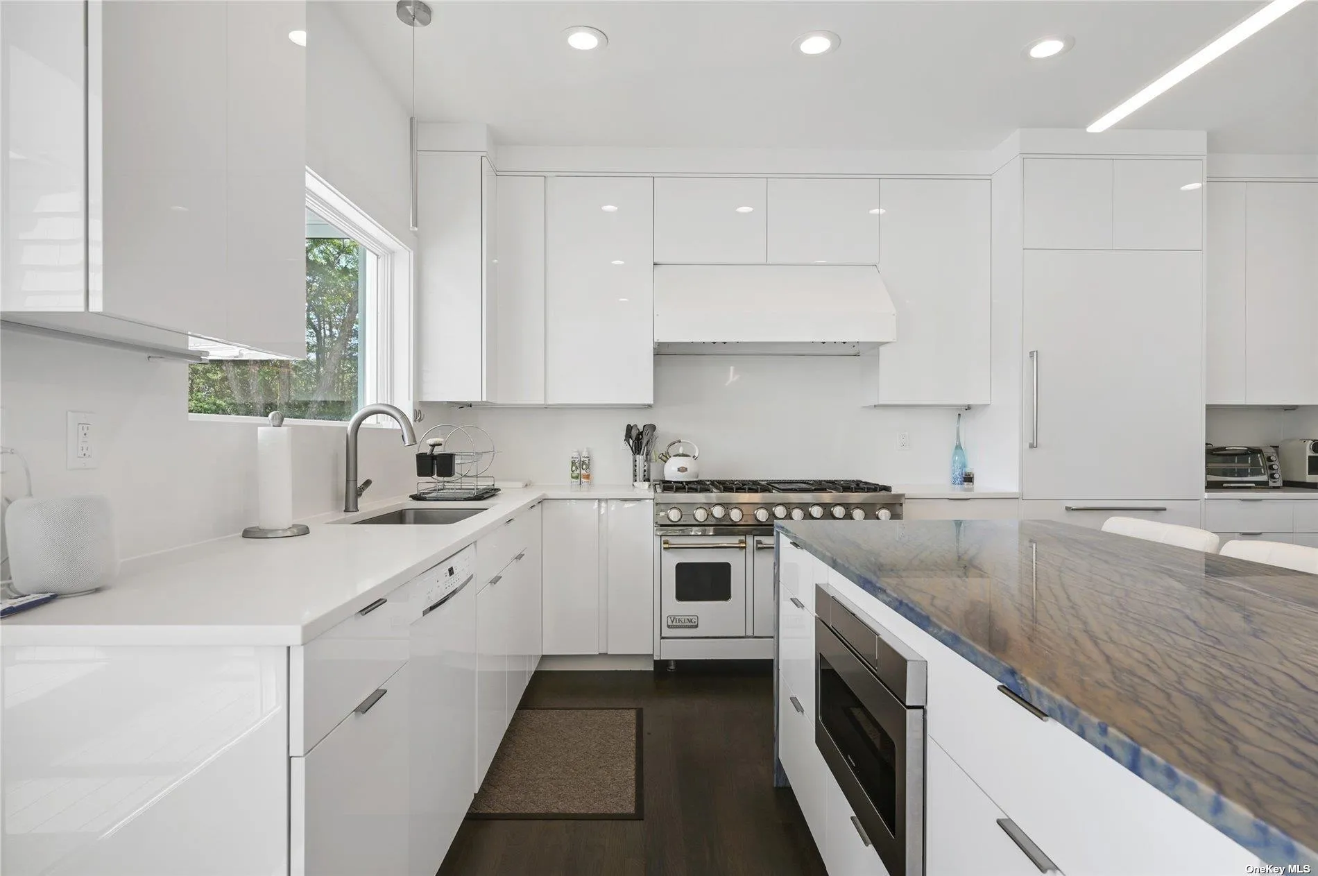 18 Remsen Lane, Southampton, NY, 4 Bedrooms Bedrooms, 11 Rooms Rooms,4 BathroomsBathrooms,Residential Lease,Idx,Remsen,0,L3429044 18 Remsen Lane, Southampton, NY, 4 Bedrooms Bedrooms, 11 Rooms Rooms,4 BathroomsBathrooms,Residential Lease,Idx,Remsen,0,L3429044