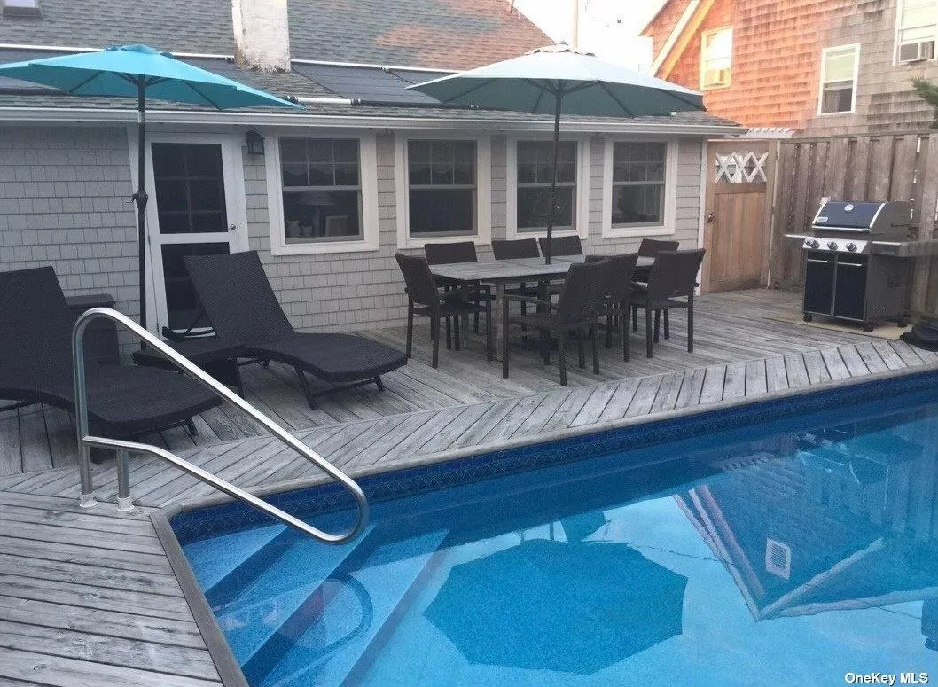 647 Ocean Breeze, Islip, NY, 3 Bedroom Bedrooms, 7 Room Rooms,1 BathroomBathrooms,Residential Lease,For Rent,Ocean Breeze,0,L3437435 647 Ocean Breeze, Islip, NY, 3 Bedroom Bedrooms, 7 Room Rooms,1 BathroomBathrooms,Residential Lease,For Rent,Ocean Breeze,0,L3437435
