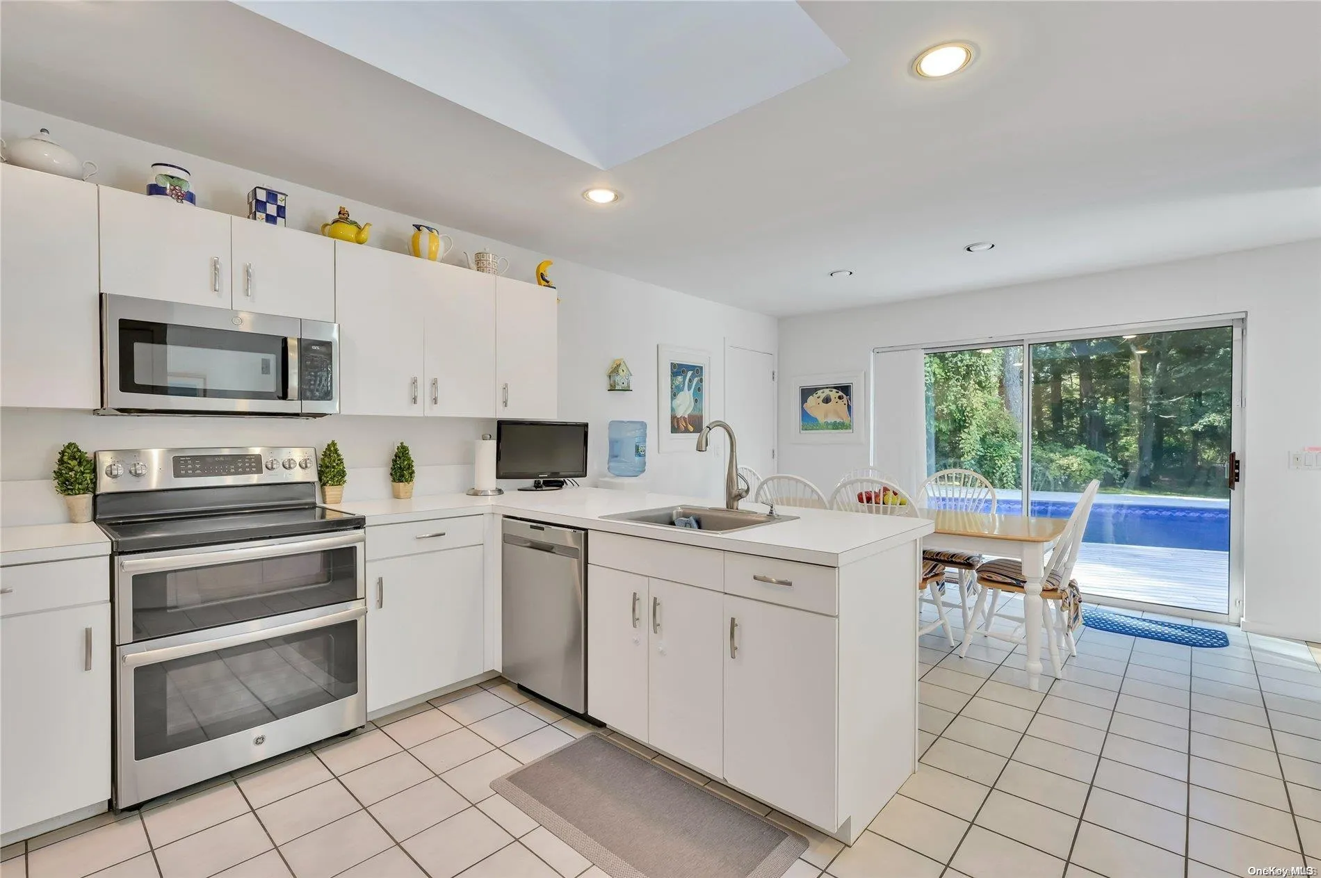 1 Whippoorwill Lane, Southampton, NY, 4 Bedrooms Bedrooms, 10 Rooms Rooms,3 BathroomsBathrooms,Residential Lease,Idx,Whippoorwill,0,L3439596 1 Whippoorwill Lane, Southampton, NY, 4 Bedrooms Bedrooms, 10 Rooms Rooms,3 BathroomsBathrooms,Residential Lease,Idx,Whippoorwill,0,L3439596