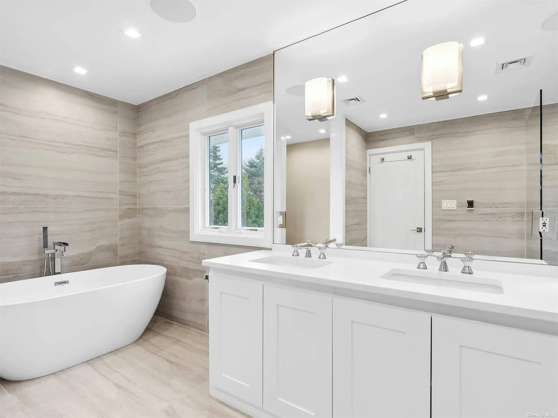 120 Swans Neck Lane, Southampton, NY, 5 Bedrooms Bedrooms, ,4 BathroomsBathrooms,Residential Lease,For Rent,Swans Neck,0,L3441462 120 Swans Neck Lane, Southampton, NY, 5 Bedrooms Bedrooms, ,4 BathroomsBathrooms,Residential Lease,For Rent,Swans Neck,0,L3441462