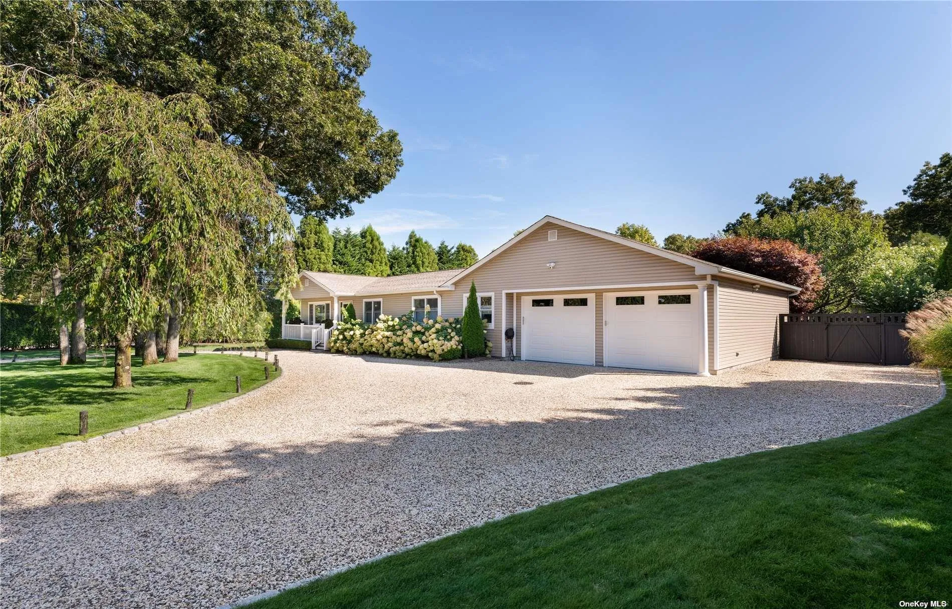 60 Lynncliff Road, Southampton, NY, 3 Bedrooms Bedrooms, 7 Rooms Rooms,2 BathroomsBathrooms,Residential Lease,Idx,Lynncliff,0,L3446754 60 Lynncliff Road, Southampton, NY, 3 Bedrooms Bedrooms, 7 Rooms Rooms,2 BathroomsBathrooms,Residential Lease,Idx,Lynncliff,0,L3446754