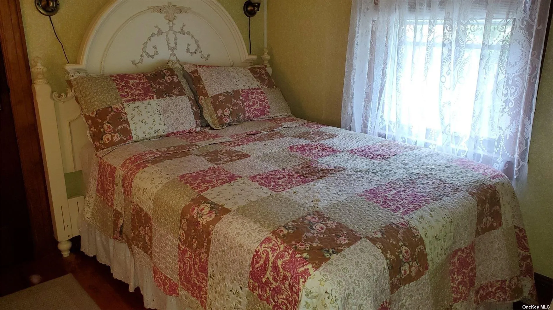 250 Cottage Walk, Islip, NY, 4 Bedrooms Bedrooms, 10 Rooms Rooms,1 BathroomBathrooms,Residential Lease,For Rent,Cottage,0,L3447402 250 Cottage Walk, Islip, NY, 4 Bedrooms Bedrooms, 10 Rooms Rooms,1 BathroomBathrooms,Residential Lease,For Rent,Cottage,0,L3447402