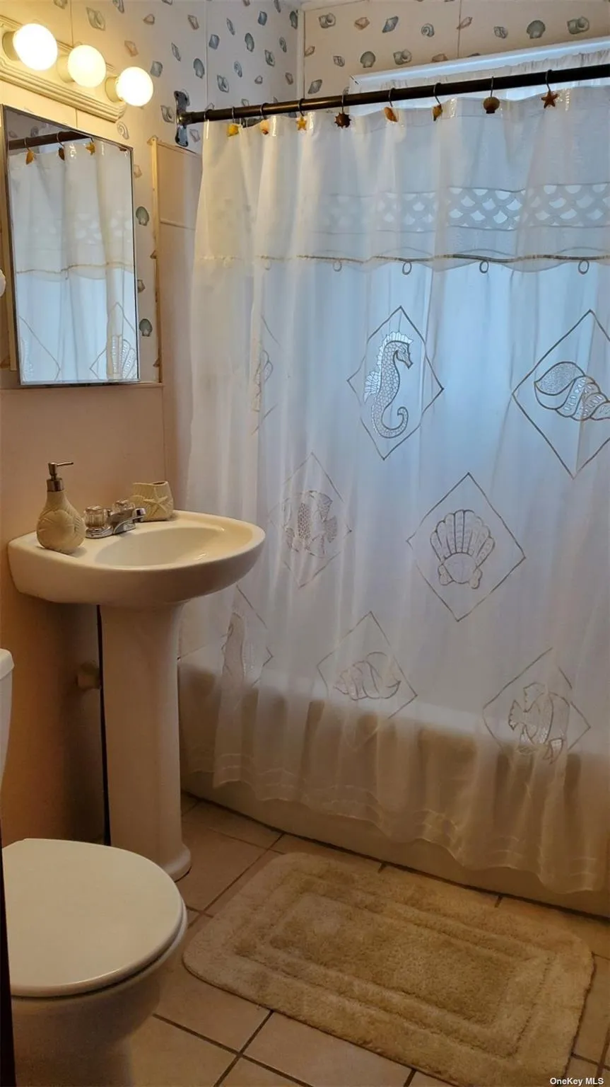 250 Cottage Walk, Islip, NY, 4 Bedrooms Bedrooms, 10 Rooms Rooms,1 BathroomBathrooms,Residential Lease,For Rent,Cottage,0,L3447402 250 Cottage Walk, Islip, NY, 4 Bedrooms Bedrooms, 10 Rooms Rooms,1 BathroomBathrooms,Residential Lease,For Rent,Cottage,0,L3447402