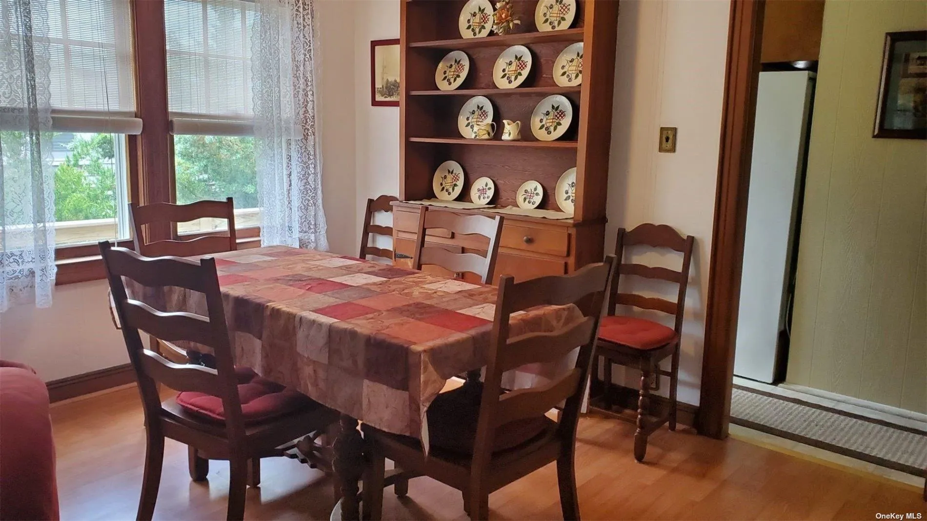 250 Cottage Walk, Islip, NY, 4 Bedrooms Bedrooms, 10 Rooms Rooms,1 BathroomBathrooms,Residential Lease,For Rent,Cottage,0,L3447402 250 Cottage Walk, Islip, NY, 4 Bedrooms Bedrooms, 10 Rooms Rooms,1 BathroomBathrooms,Residential Lease,For Rent,Cottage,0,L3447402