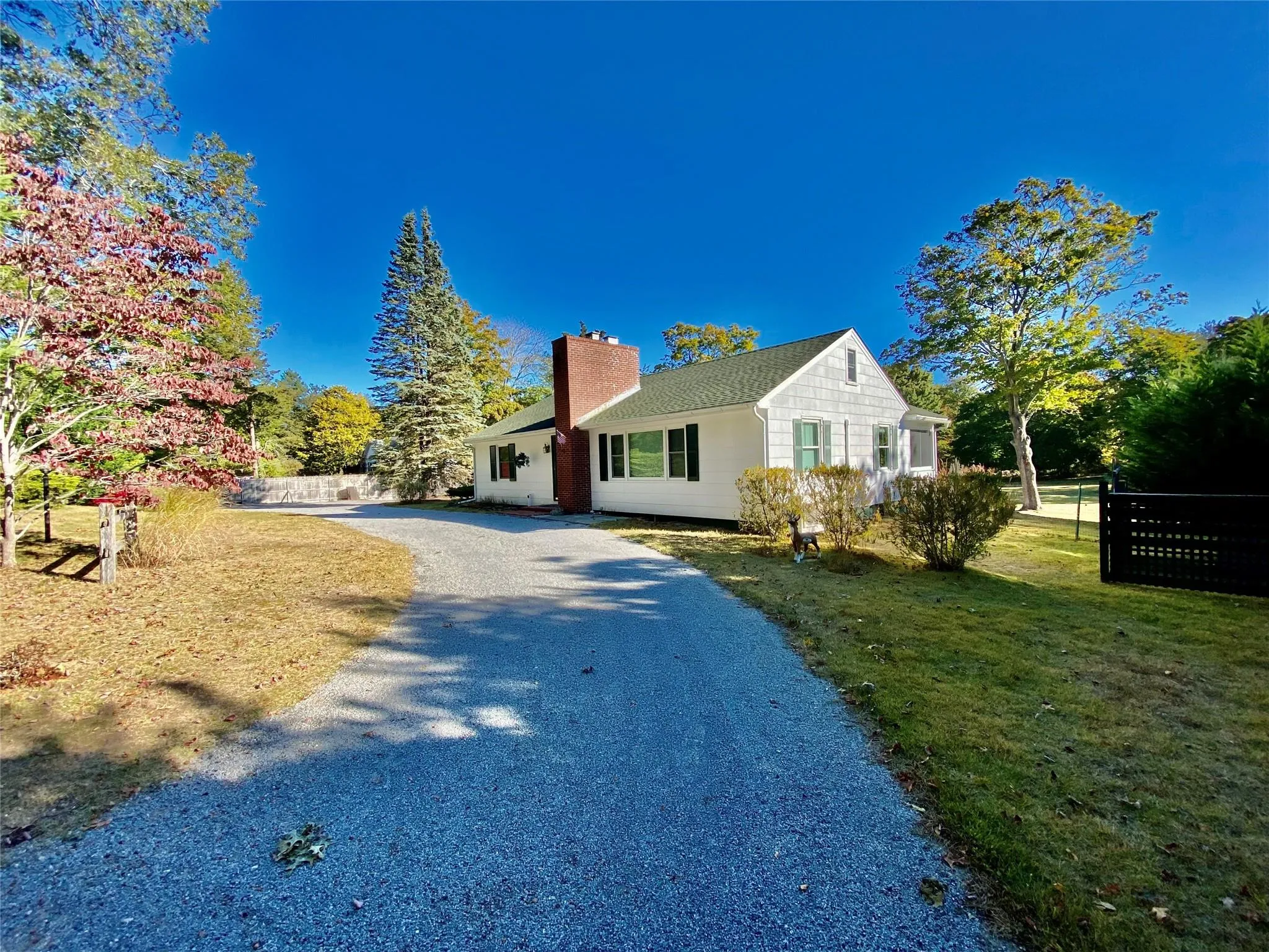 View of front of house featuring a front yard View of front of house featuring a front yard
