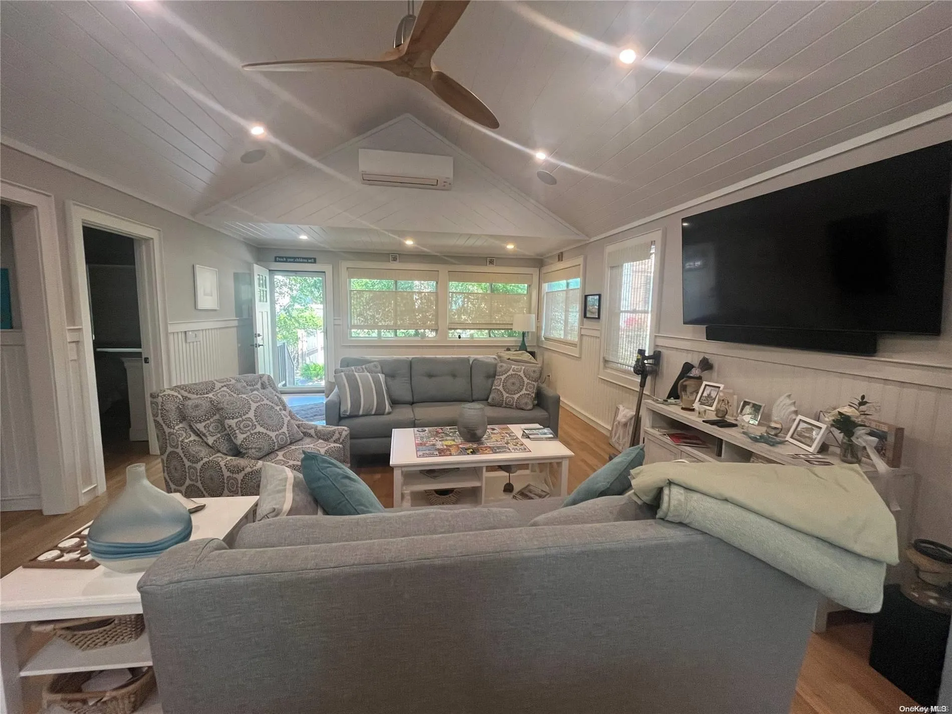 985 Surfview Walk, Islip, NY, 3 Bedrooms Bedrooms, 5 Rooms Rooms,1 BathroomBathrooms,Residential Lease,For Rent,Surfview,0,L3463127 985 Surfview Walk, Islip, NY, 3 Bedrooms Bedrooms, 5 Rooms Rooms,1 BathroomBathrooms,Residential Lease,For Rent,Surfview,0,L3463127