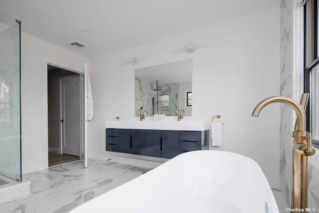 650 Pine Avenue, Southold, NY, 8 Bedrooms Bedrooms, 22 Rooms Rooms,7 BathroomsBathrooms,Residential Lease,For Rent,Pine,0,L3466368 650 Pine Avenue, Southold, NY, 8 Bedrooms Bedrooms, 22 Rooms Rooms,7 BathroomsBathrooms,Residential Lease,For Rent,Pine,0,L3466368