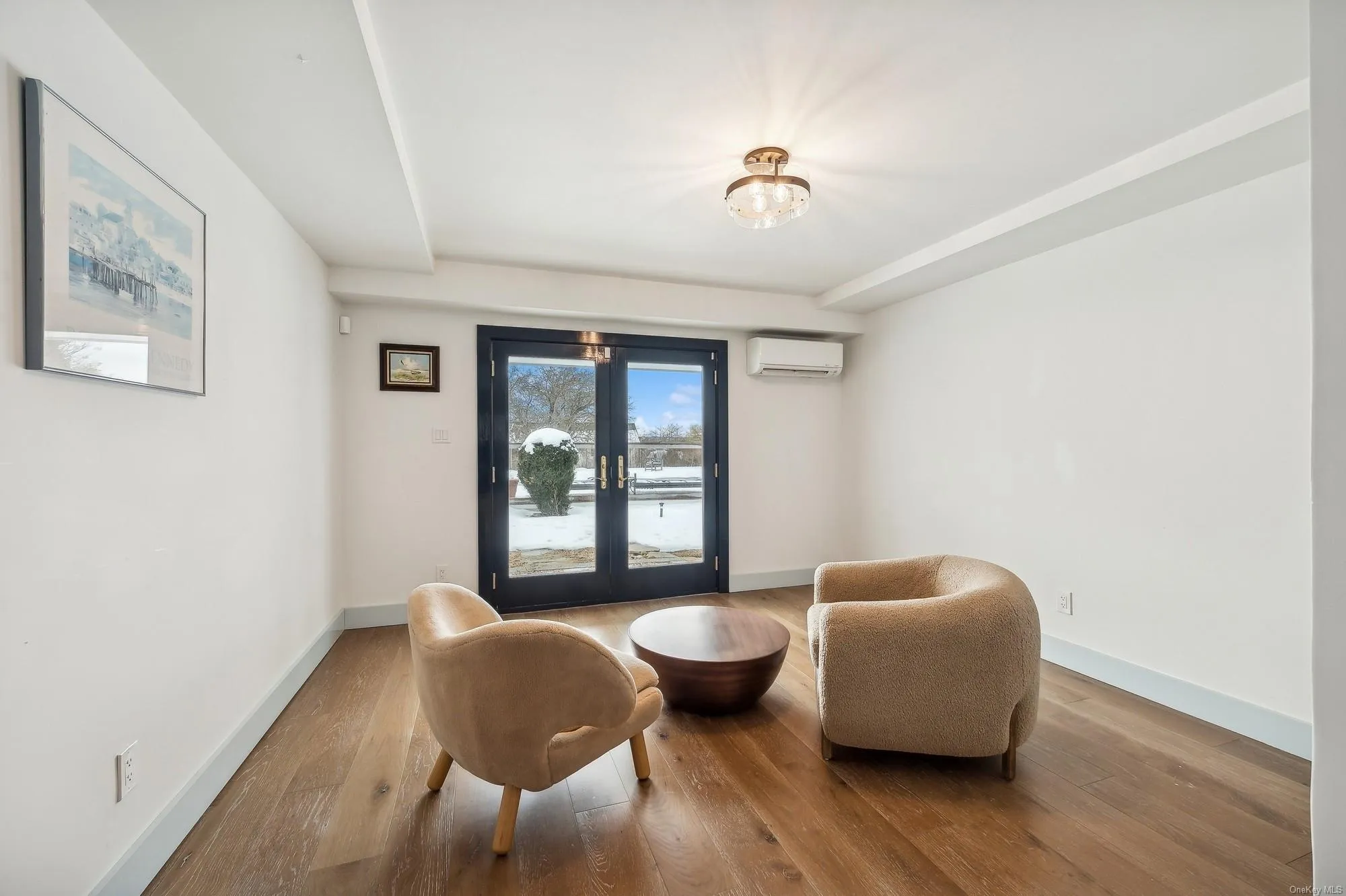 LOWER SITTING ROOM TO POOL LOWER SITTING ROOM TO POOL