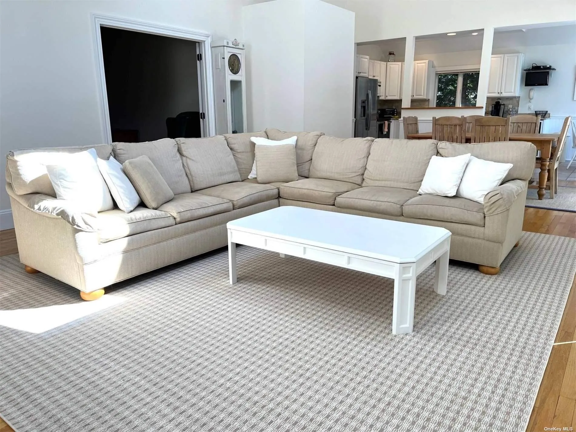 43 Bridle Path, Southampton, NY, 3 Bedrooms Bedrooms, 7 Rooms Rooms,3 BathroomsBathrooms,Residential Lease,For Rent,Bridle,0,L3467416 43 Bridle Path, Southampton, NY, 3 Bedrooms Bedrooms, 7 Rooms Rooms,3 BathroomsBathrooms,Residential Lease,For Rent,Bridle,0,L3467416