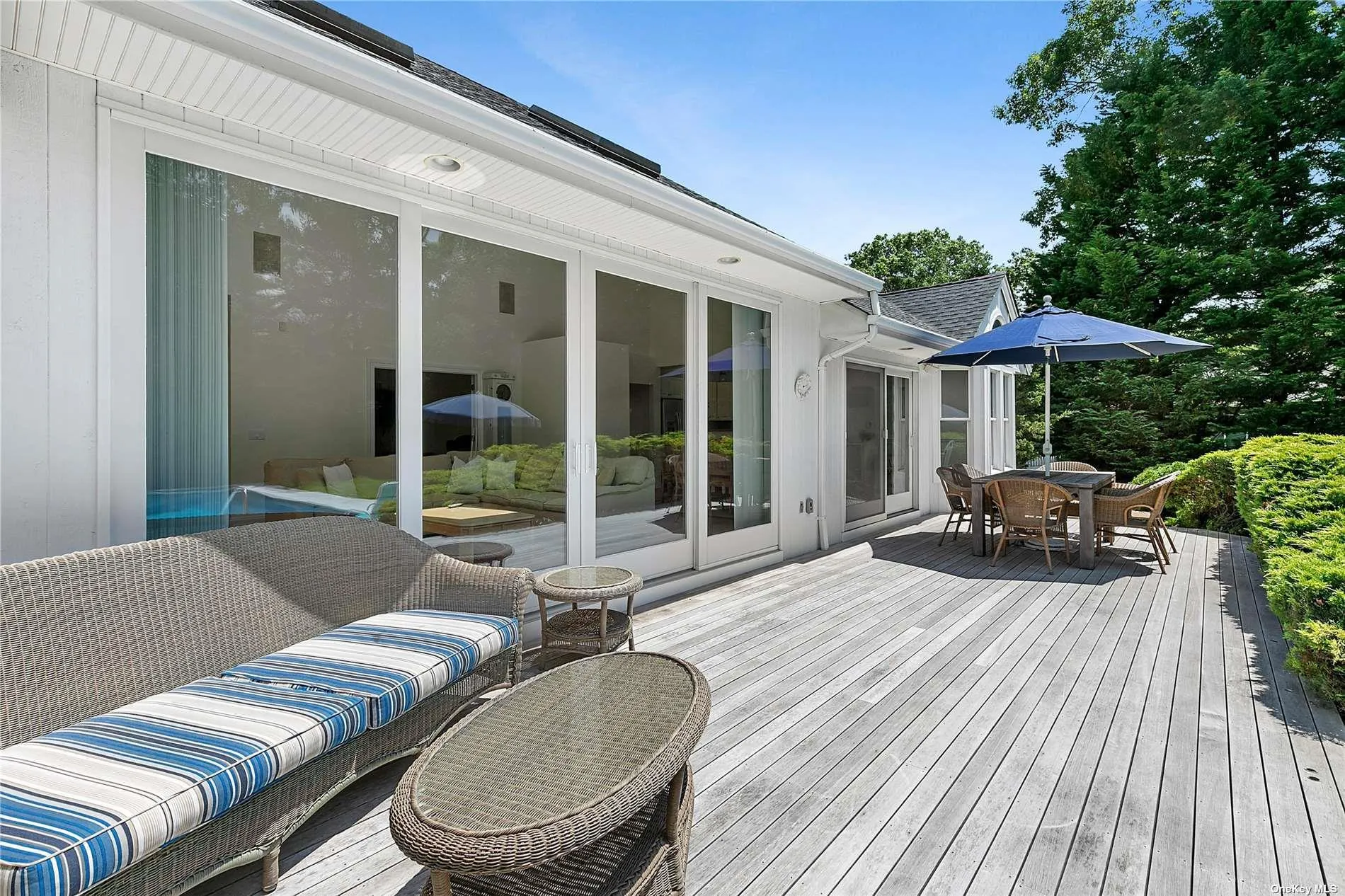 Spacious Decking Spacious Decking