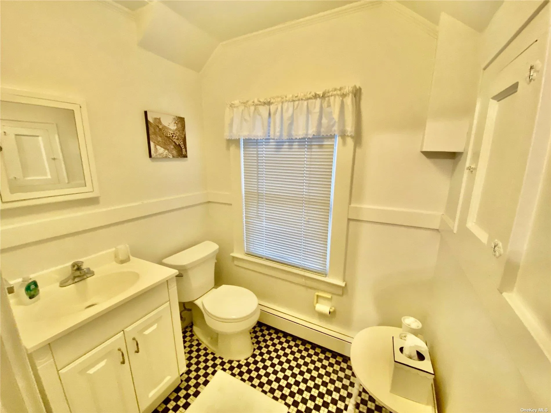 111 Inwood, Hempstead, NY, 4 Bedrooms Bedrooms, 9 Rooms Rooms,1 BathroomBathrooms,Residential Lease,Idx,Inwood,0,L3469008 111 Inwood, Hempstead, NY, 4 Bedrooms Bedrooms, 9 Rooms Rooms,1 BathroomBathrooms,Residential Lease,Idx,Inwood,0,L3469008