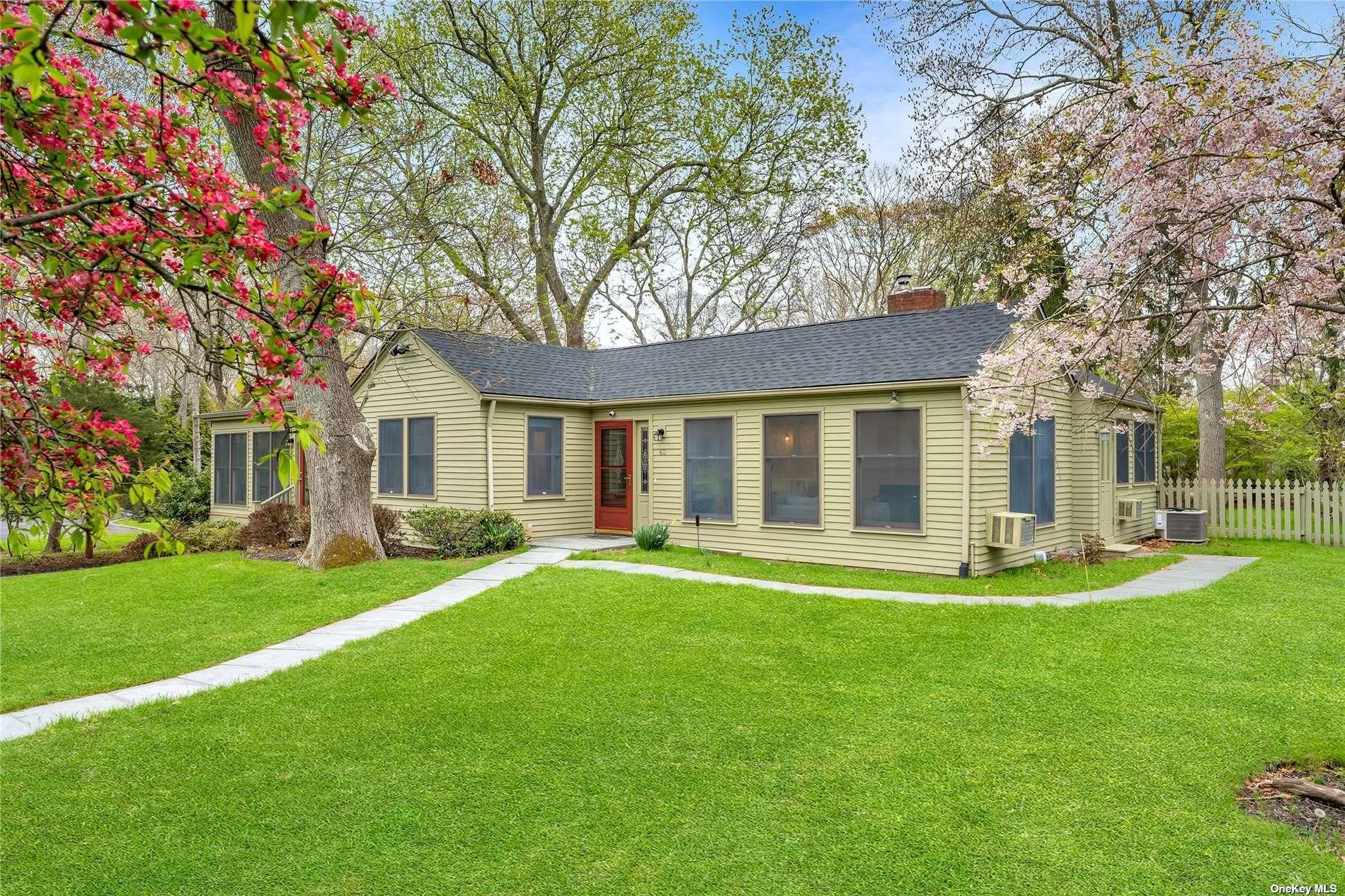 60 Aspatuck Road, Southampton, NY, 4 Bedrooms Bedrooms, 9 Rooms Rooms,3 BathroomsBathrooms,Residential Lease,Idx,Aspatuck,0,L3475072 60 Aspatuck Road, Southampton, NY, 4 Bedrooms Bedrooms, 9 Rooms Rooms,3 BathroomsBathrooms,Residential Lease,Idx,Aspatuck,0,L3475072