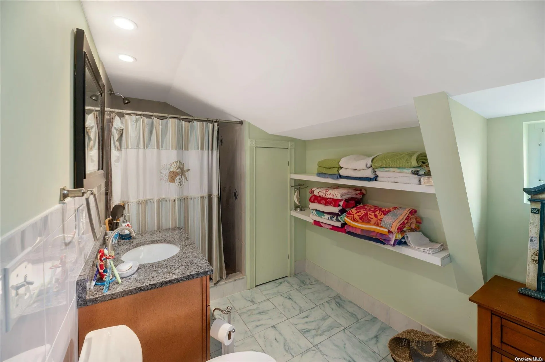 289 Cottage Walk, Islip, NY, 5 Bedrooms Bedrooms, 8 Rooms Rooms,2 BathroomsBathrooms,Residential Lease,For Rent,Cottage,0,L3476985 289 Cottage Walk, Islip, NY, 5 Bedrooms Bedrooms, 8 Rooms Rooms,2 BathroomsBathrooms,Residential Lease,For Rent,Cottage,0,L3476985