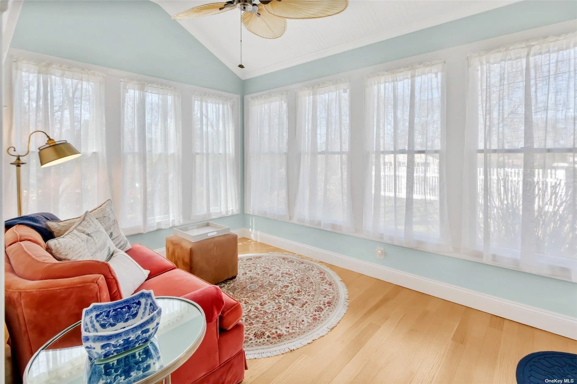 INSIDE SUNNY PORCH INSIDE SUNNY PORCH