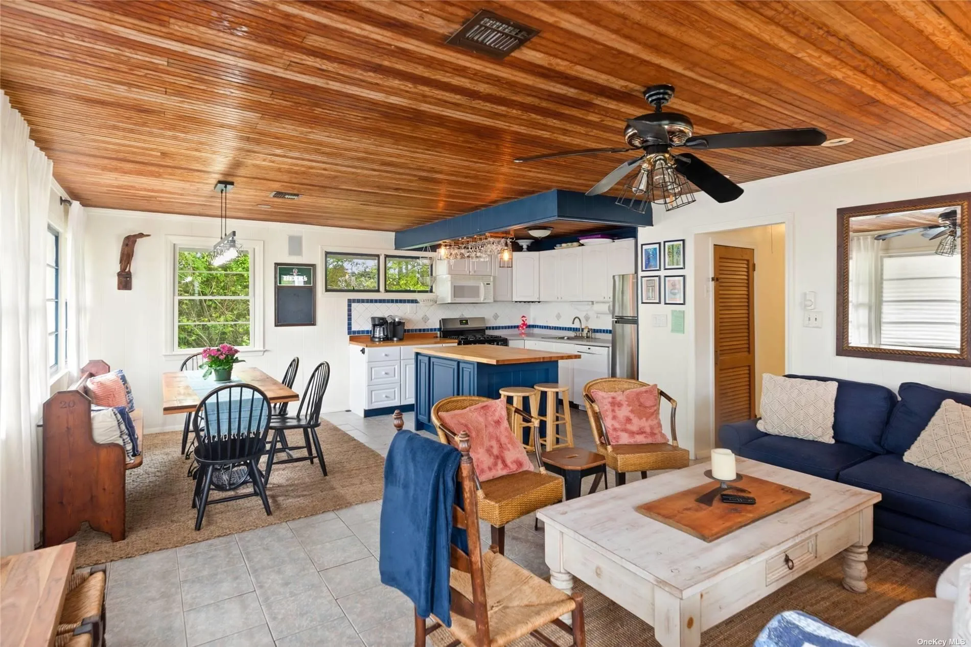 12 Seneca Street, Brookhaven, NY, 4 Bedrooms Bedrooms, 7 Rooms Rooms,1 BathroomBathrooms,Residential Lease,For Rent,Seneca,0,L3480705 12 Seneca Street, Brookhaven, NY, 4 Bedrooms Bedrooms, 7 Rooms Rooms,1 BathroomBathrooms,Residential Lease,For Rent,Seneca,0,L3480705