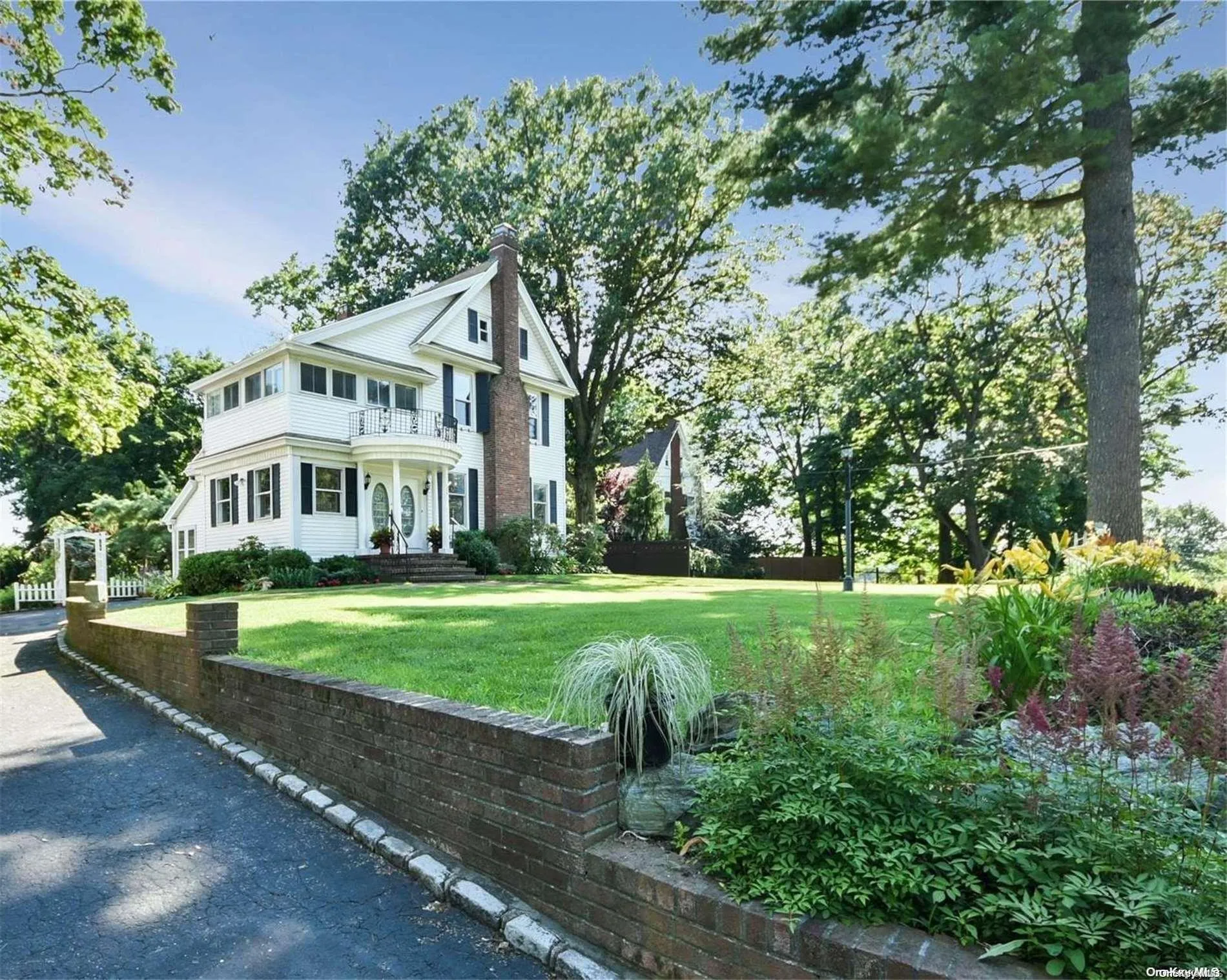 26 Cherry Street, New York, NY, 4 Bedrooms Bedrooms, 9 Rooms Rooms,2 BathroomsBathrooms,Residential,For Rent,Cherry,0,L3482349 26 Cherry Street, New York, NY, 4 Bedrooms Bedrooms, 9 Rooms Rooms,2 BathroomsBathrooms,Residential,For Rent,Cherry,0,L3482349