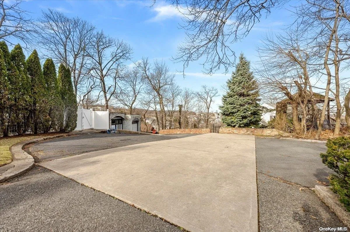 Driveway Driveway