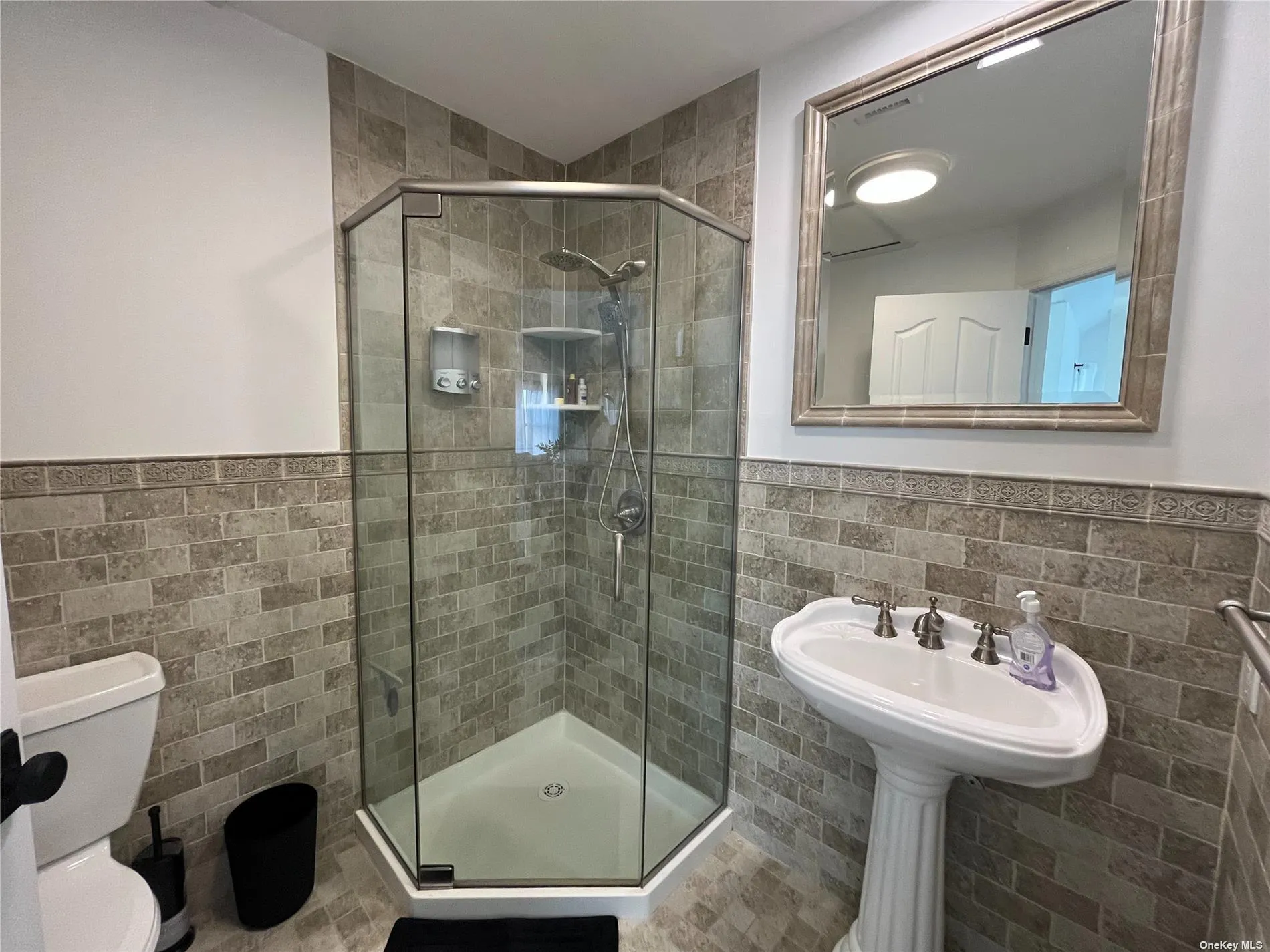 24 Bungalow Walk, Islip, NY, 4 Bedrooms Bedrooms, 7 Rooms Rooms,3 BathroomsBathrooms,Residential Lease,For Rent,Bungalow,0,L3487513 24 Bungalow Walk, Islip, NY, 4 Bedrooms Bedrooms, 7 Rooms Rooms,3 BathroomsBathrooms,Residential Lease,For Rent,Bungalow,0,L3487513