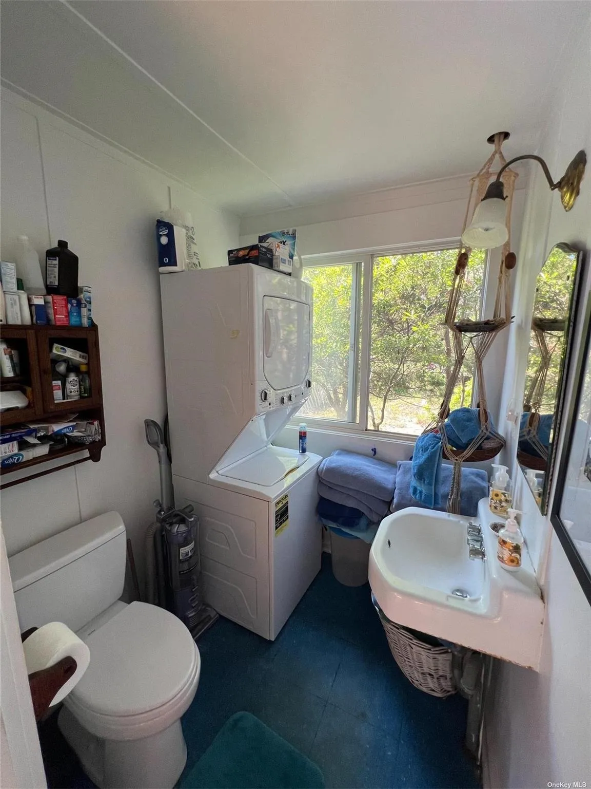 51 Beachwold Avenue, Islip, NY, 4 Bedrooms Bedrooms, 7 Rooms Rooms,1 BathroomBathrooms,Residential Lease,Idx,Beachwold,0,L3488233 51 Beachwold Avenue, Islip, NY, 4 Bedrooms Bedrooms, 7 Rooms Rooms,1 BathroomBathrooms,Residential Lease,Idx,Beachwold,0,L3488233