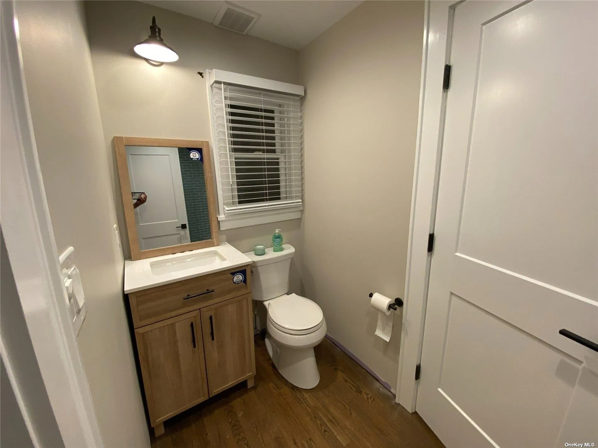 3400 Youngs Avenue, Southold, NY, 4 Bedrooms Bedrooms, 7 Rooms Rooms,2 BathroomsBathrooms,Residential Lease,For Rent,Youngs,0,L3489027 3400 Youngs Avenue, Southold, NY, 4 Bedrooms Bedrooms, 7 Rooms Rooms,2 BathroomsBathrooms,Residential Lease,For Rent,Youngs,0,L3489027