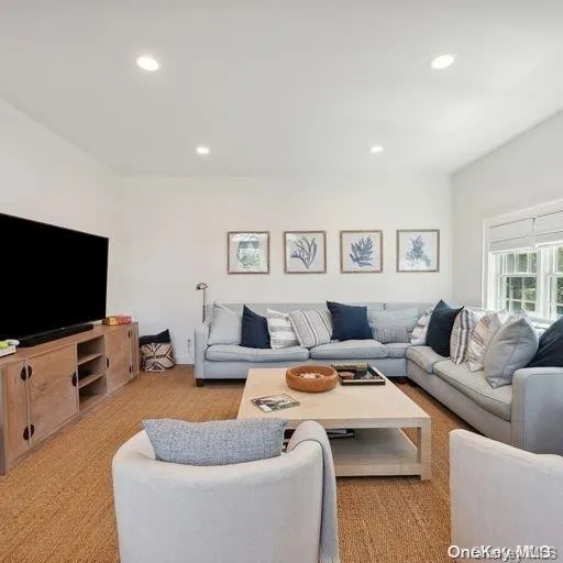 3 Willow Lane, Southampton, NY, 4 Bedrooms Bedrooms, 15 Rooms Rooms,4 BathroomsBathrooms,Residential Lease,Idx,Willow,0,L3501970 3 Willow Lane, Southampton, NY, 4 Bedrooms Bedrooms, 15 Rooms Rooms,4 BathroomsBathrooms,Residential Lease,Idx,Willow,0,L3501970