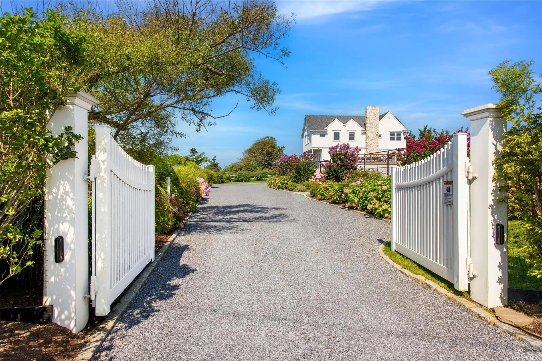 Welcome Home! Gated private entry Welcome Home! Gated private entry