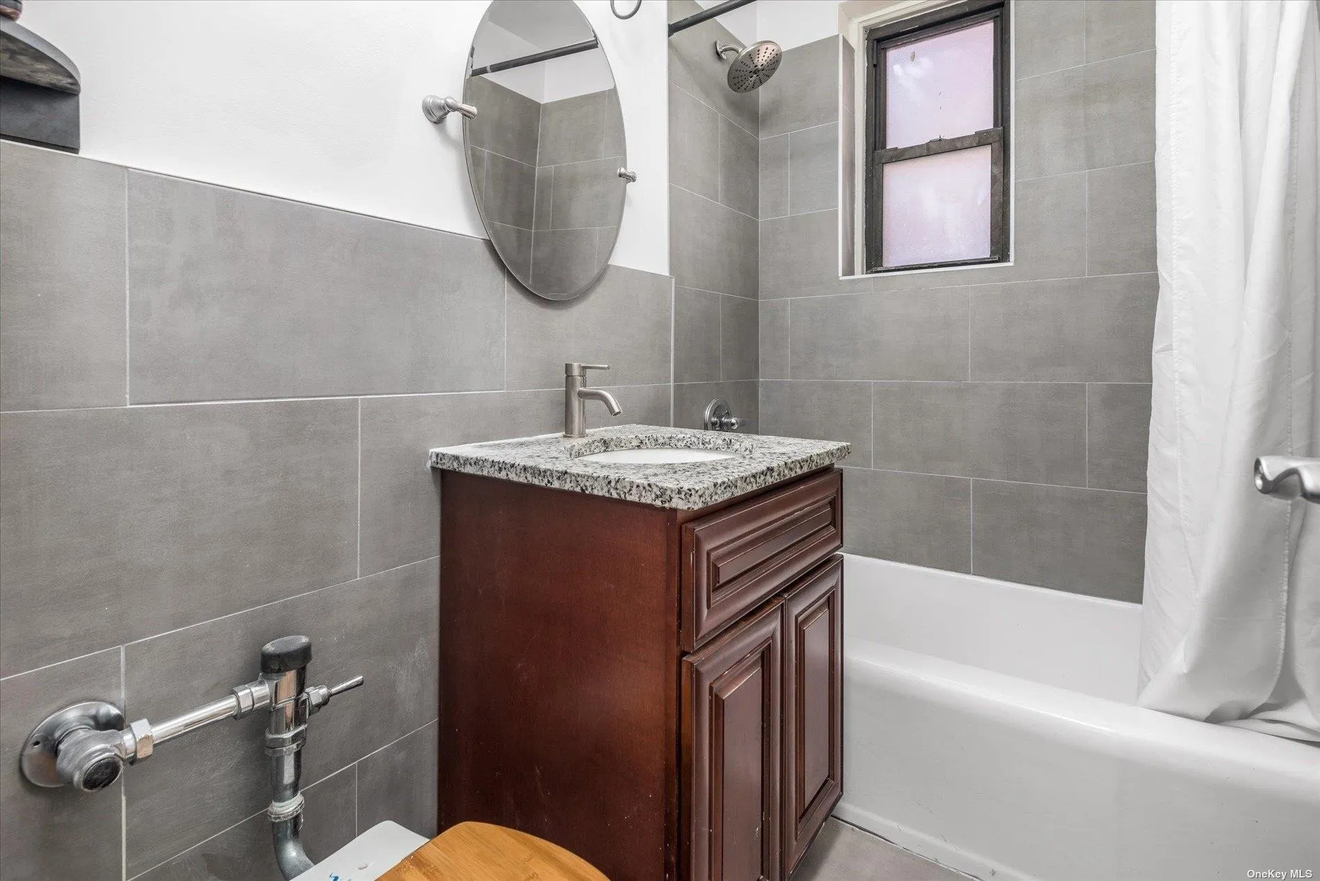 65-15 38th Avenue, New York, NY, 2 Rooms Rooms,1 BathroomBathrooms,Residential,For Rent,38th,0,L3506385 65-15 38th Avenue, New York, NY, 2 Rooms Rooms,1 BathroomBathrooms,Residential,For Rent,38th,0,L3506385