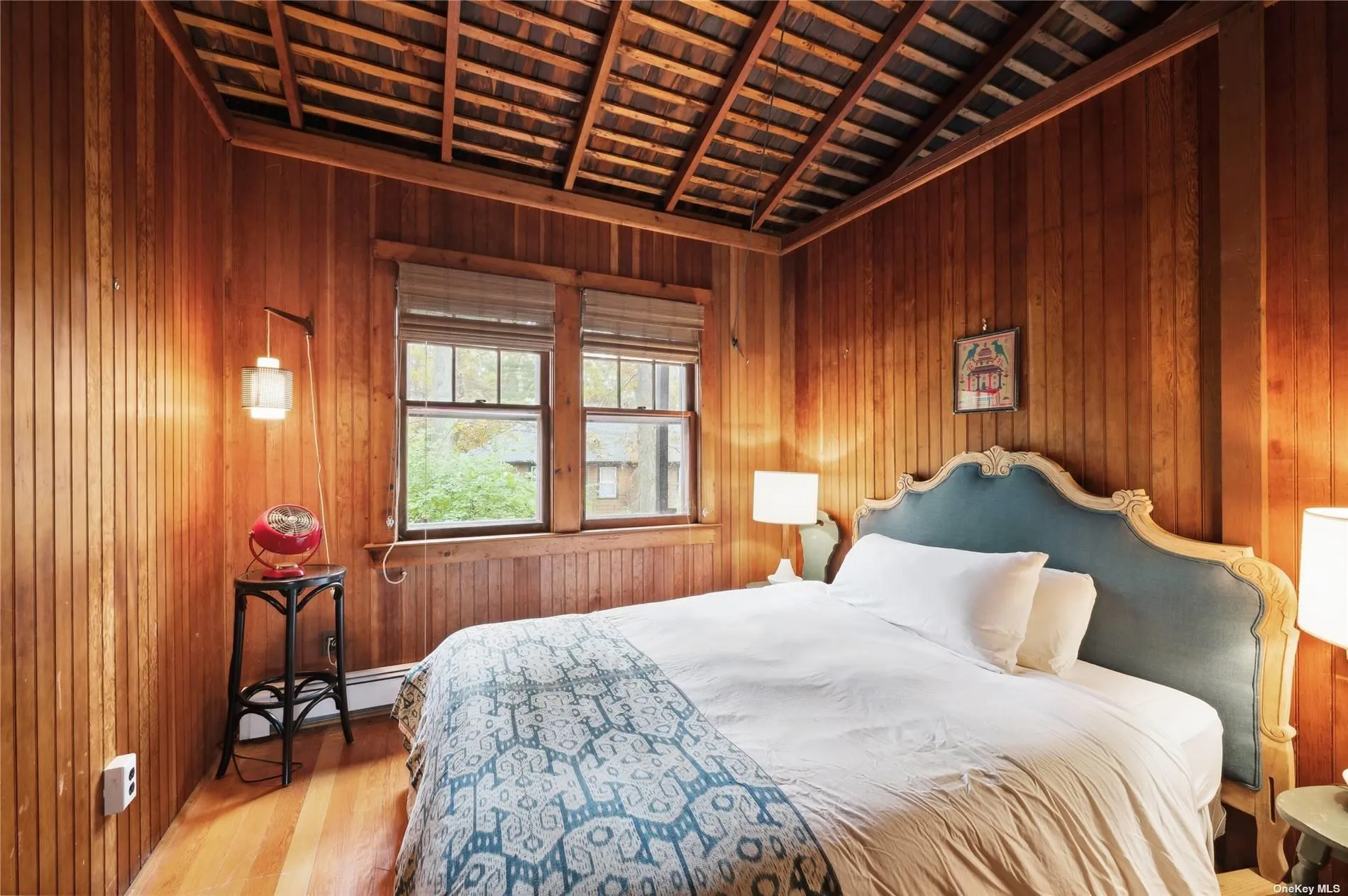 Bedroom with Queen Bed Bedroom with Queen Bed