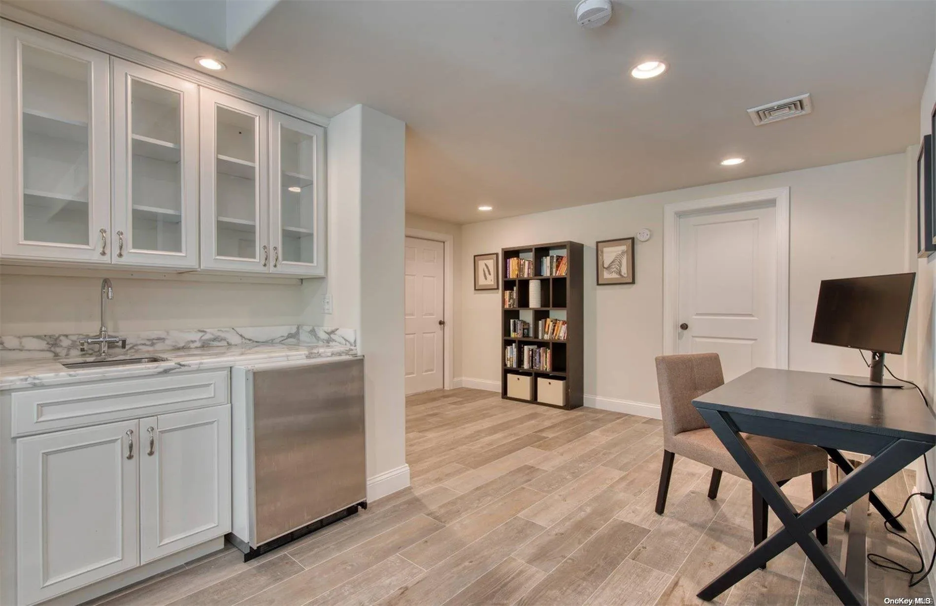 6 Ocean View Parkway, Southampton, NY, 6 Bedrooms Bedrooms, ,5 BathroomsBathrooms,Residential Lease,Idx,Ocean View,0,L3516931 6 Ocean View Parkway, Southampton, NY, 6 Bedrooms Bedrooms, ,5 BathroomsBathrooms,Residential Lease,Idx,Ocean View,0,L3516931