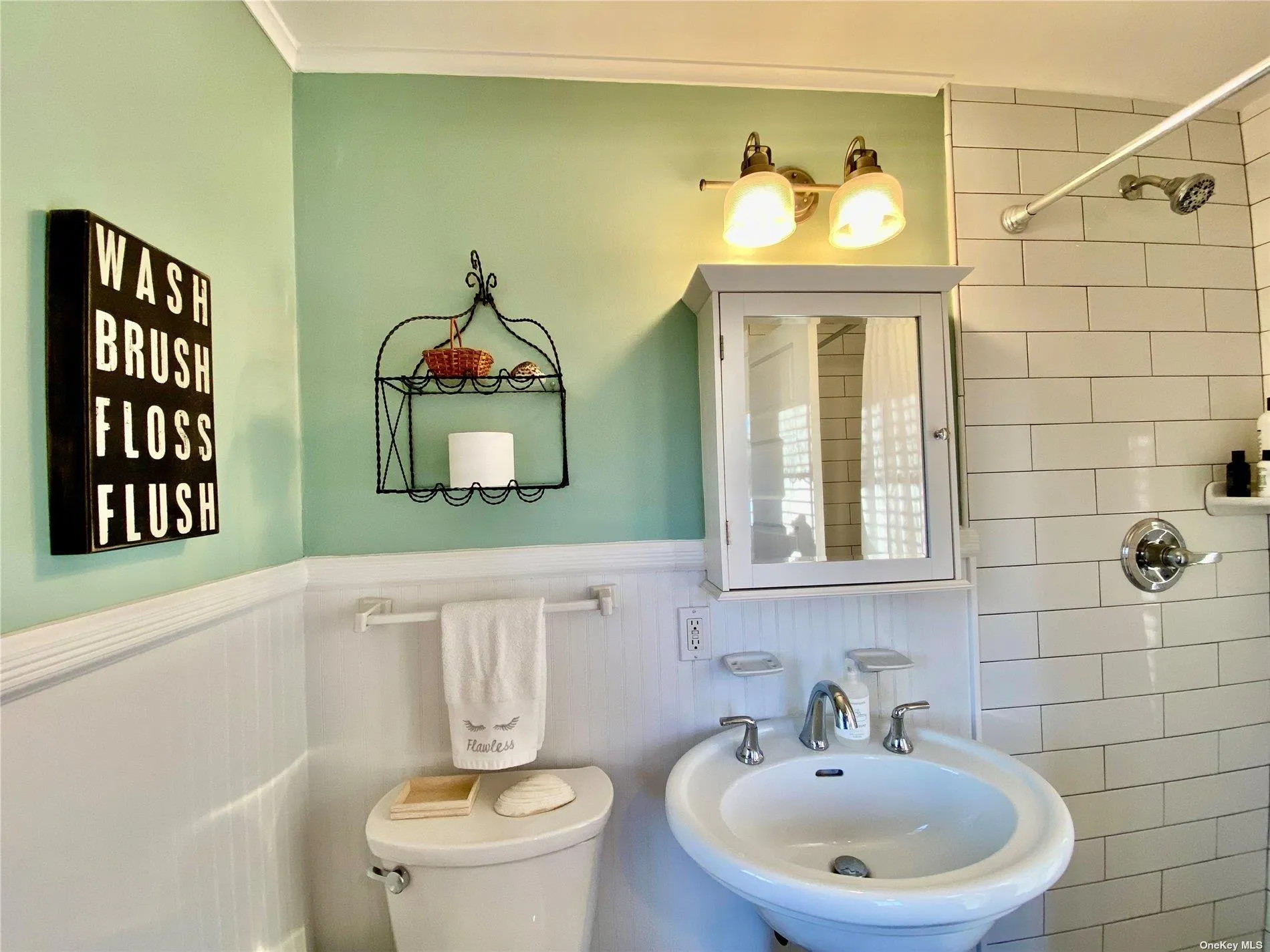 1975 Youngs Avenue, Southold, NY, 3 Bedrooms Bedrooms, 7 Rooms Rooms,2 BathroomsBathrooms,Residential Lease,Idx,Youngs,0,L3518830 1975 Youngs Avenue, Southold, NY, 3 Bedrooms Bedrooms, 7 Rooms Rooms,2 BathroomsBathrooms,Residential Lease,Idx,Youngs,0,L3518830