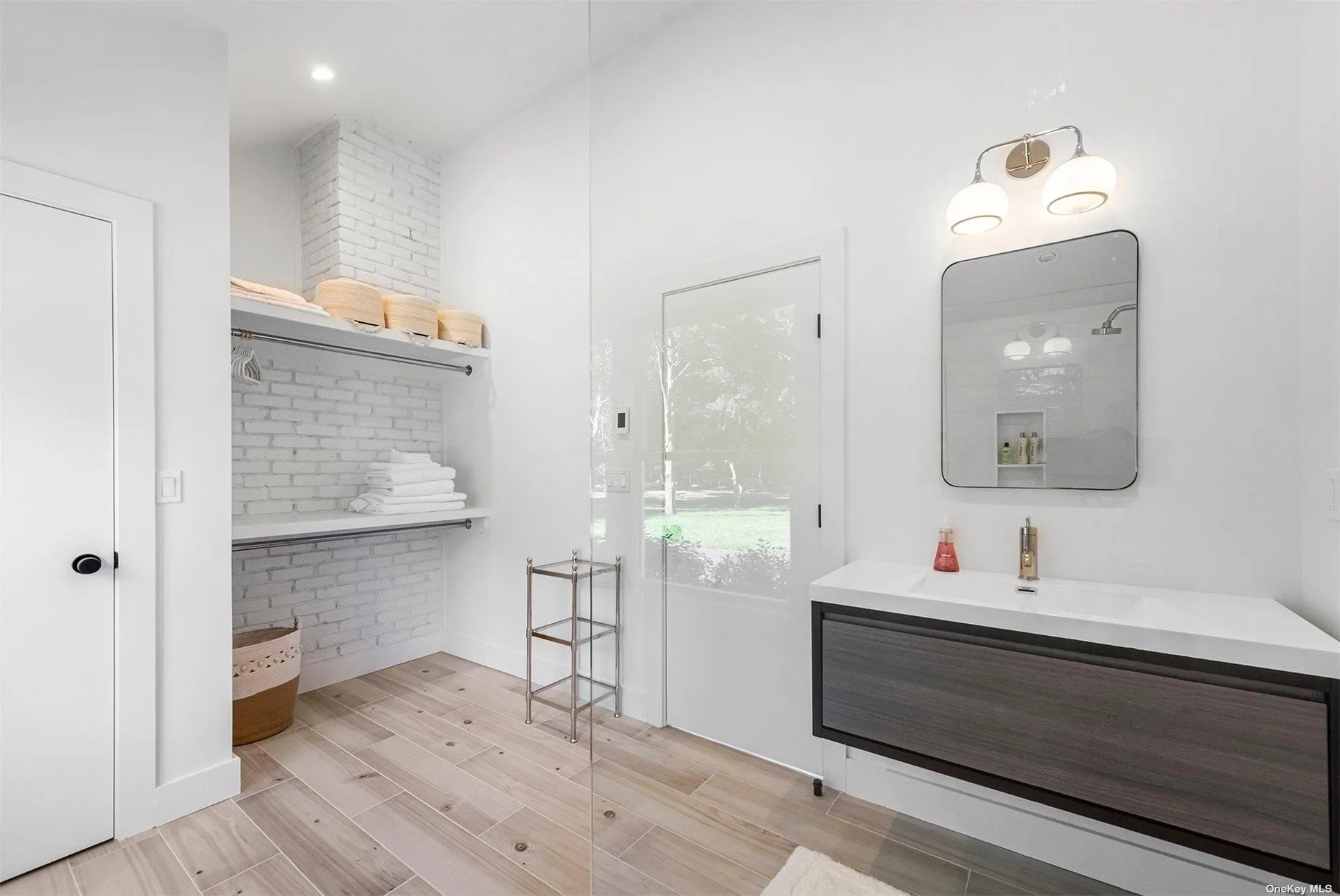 94 Pembroke Drive, East Hampton, NY, 4 Bedrooms Bedrooms, 9 Rooms Rooms,3 BathroomsBathrooms,Residential Lease,Idx,Pembroke,0,L3520426 94 Pembroke Drive, East Hampton, NY, 4 Bedrooms Bedrooms, 9 Rooms Rooms,3 BathroomsBathrooms,Residential Lease,Idx,Pembroke,0,L3520426