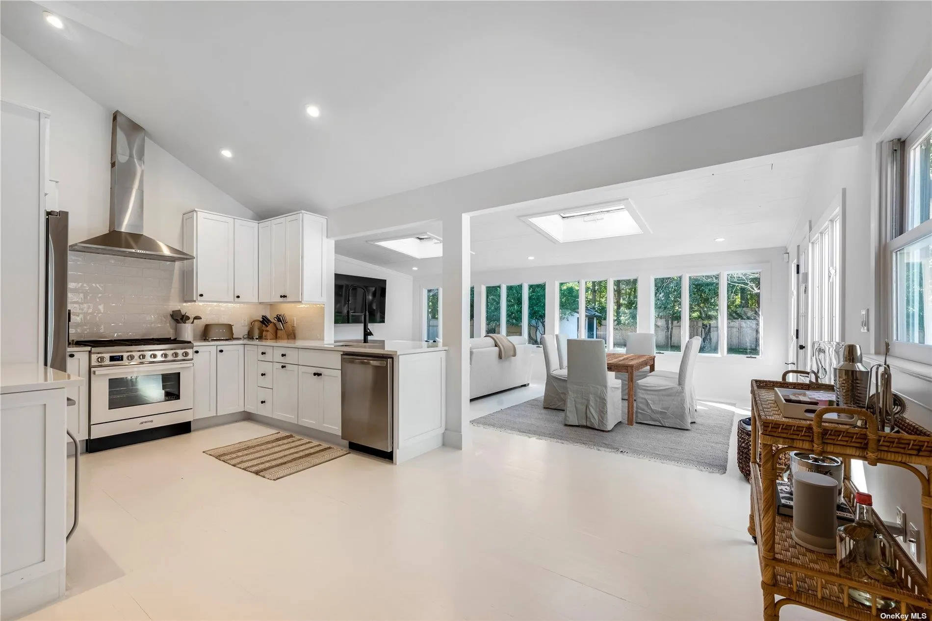 94 Pembroke Drive, East Hampton, NY, 4 Bedrooms Bedrooms, 9 Rooms Rooms,3 BathroomsBathrooms,Residential Lease,Idx,Pembroke,0,L3520426 94 Pembroke Drive, East Hampton, NY, 4 Bedrooms Bedrooms, 9 Rooms Rooms,3 BathroomsBathrooms,Residential Lease,Idx,Pembroke,0,L3520426
