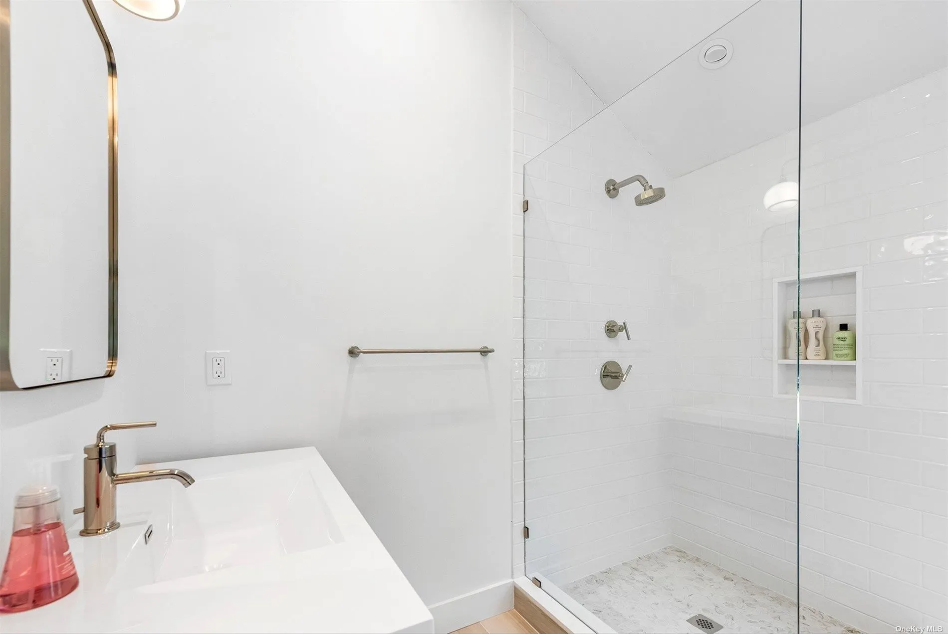 94 Pembroke Drive, East Hampton, NY, 4 Bedrooms Bedrooms, 9 Rooms Rooms,3 BathroomsBathrooms,Residential Lease,Idx,Pembroke,0,L3520426 94 Pembroke Drive, East Hampton, NY, 4 Bedrooms Bedrooms, 9 Rooms Rooms,3 BathroomsBathrooms,Residential Lease,Idx,Pembroke,0,L3520426