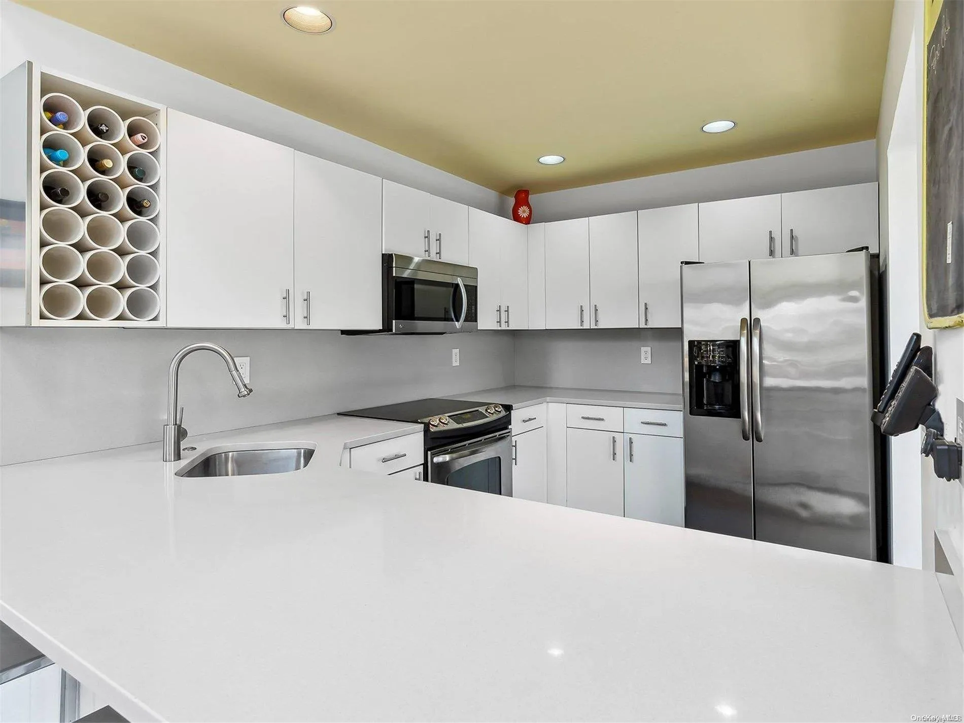 43 Robin Drive, Southampton, NY, 3 Bedrooms Bedrooms, ,2 BathroomsBathrooms,Residential Lease,Idx,Robin,0,L3525925 43 Robin Drive, Southampton, NY, 3 Bedrooms Bedrooms, ,2 BathroomsBathrooms,Residential Lease,Idx,Robin,0,L3525925