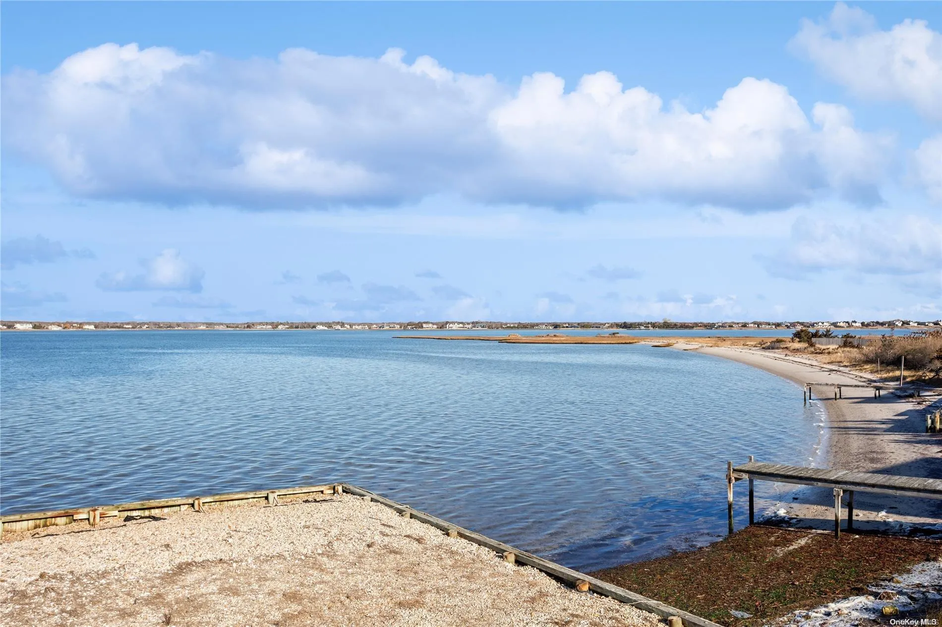 Bayfront with vistas Bayfront with vistas