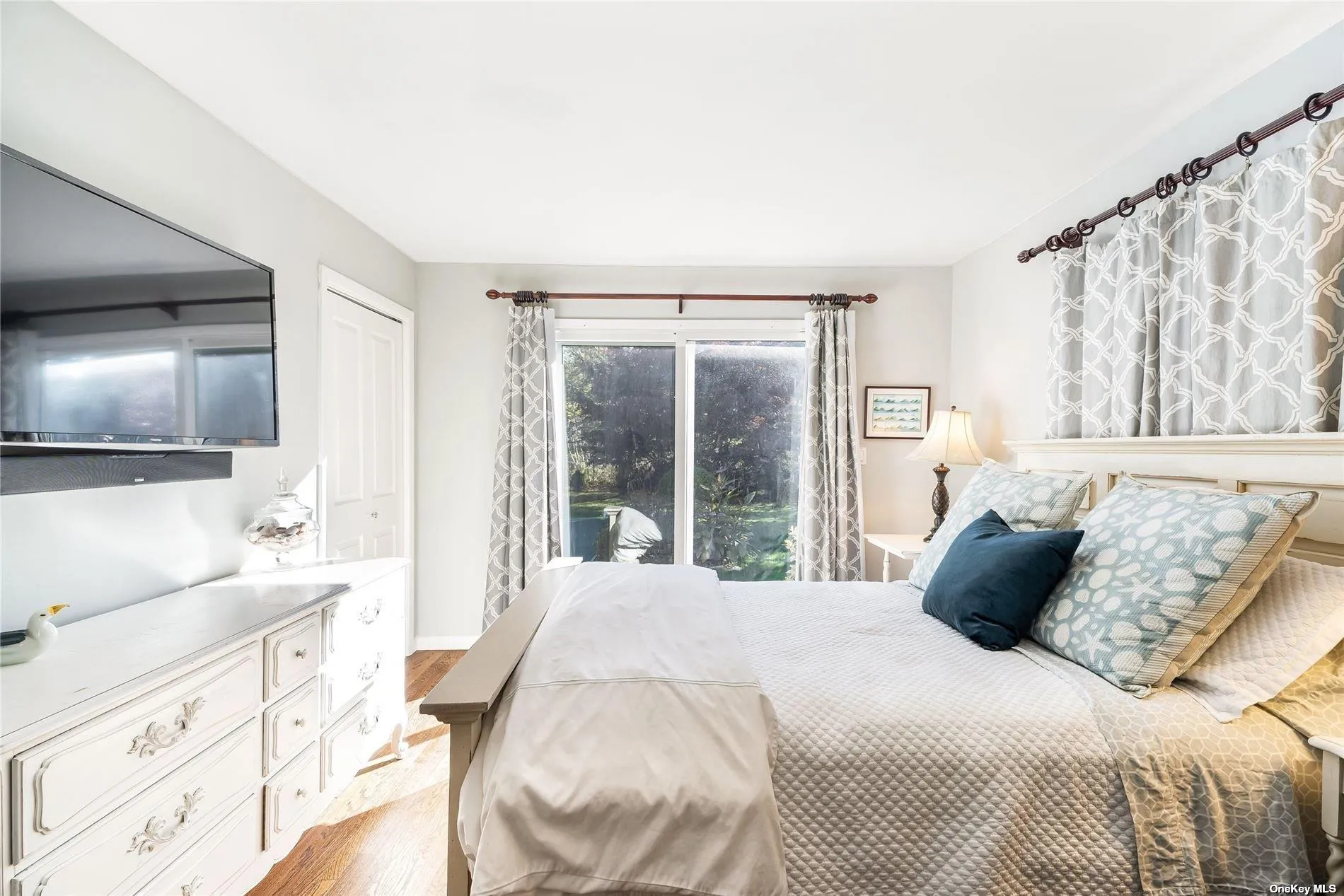 686 Hill Street, Southampton, NY, 4 Bedrooms Bedrooms, 7 Rooms Rooms,3 BathroomsBathrooms,Residential Lease,Idx,Hill,0,L3526793 686 Hill Street, Southampton, NY, 4 Bedrooms Bedrooms, 7 Rooms Rooms,3 BathroomsBathrooms,Residential Lease,Idx,Hill,0,L3526793