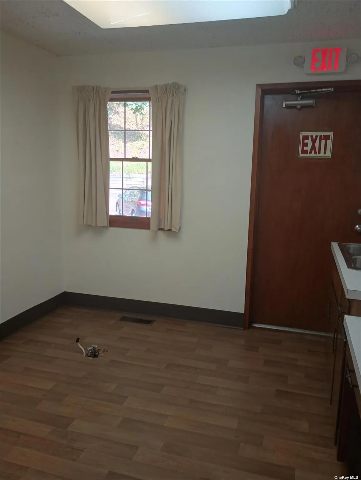 Room 3 - office or treatment room Room 3 - office or treatment room