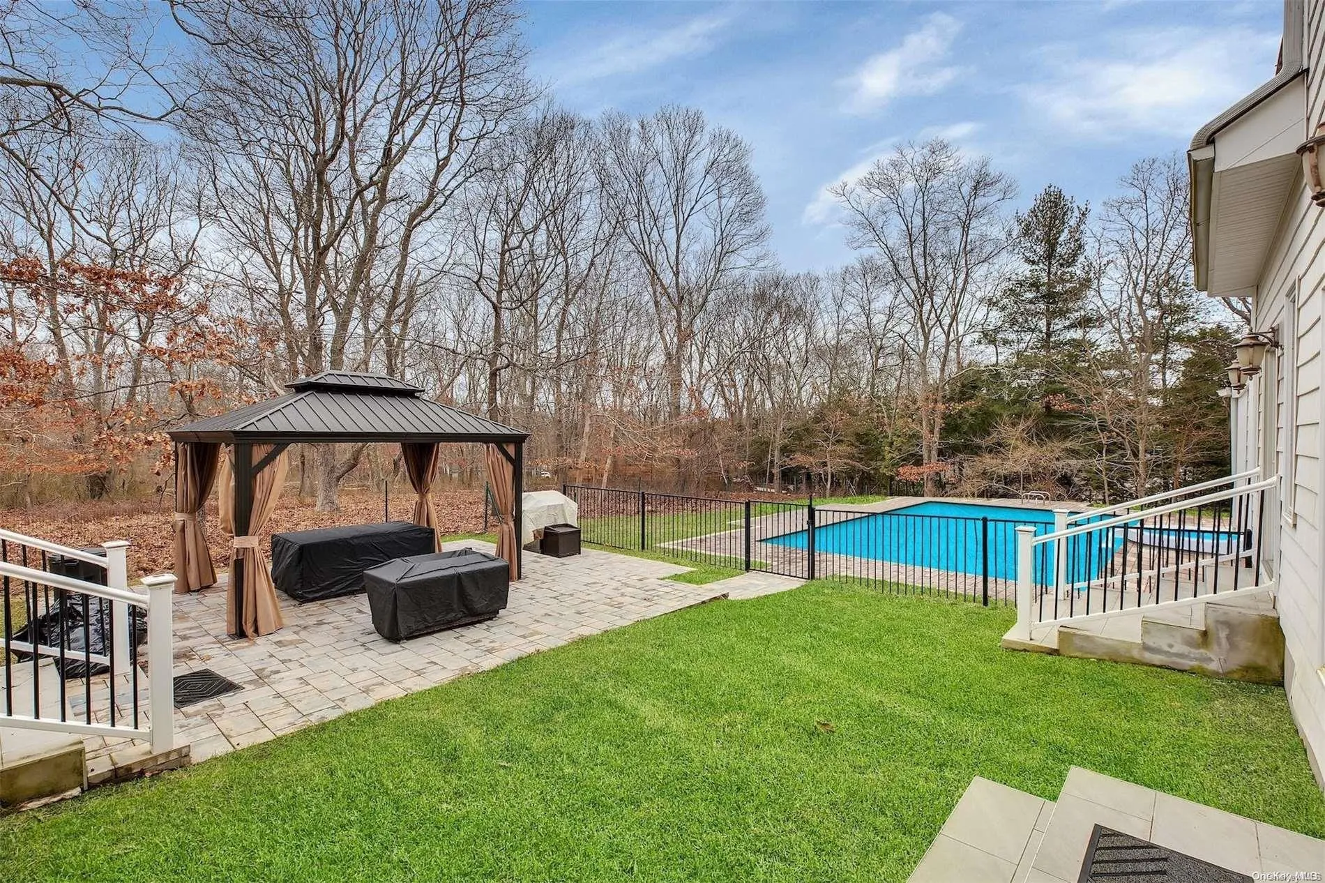 10 Bay Woods Drive, Southampton, NY, 7 Bedrooms Bedrooms, 12 Rooms Rooms,5 BathroomsBathrooms,Residential Lease,Idx,Bay Woods,0,L3529787 10 Bay Woods Drive, Southampton, NY, 7 Bedrooms Bedrooms, 12 Rooms Rooms,5 BathroomsBathrooms,Residential Lease,Idx,Bay Woods,0,L3529787