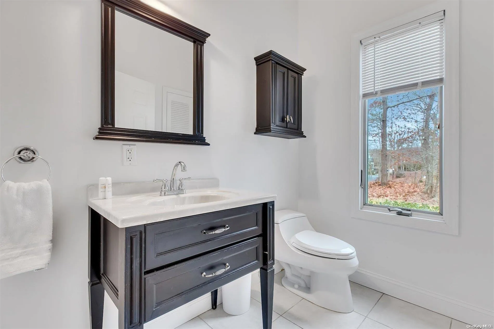 10 Bay Woods Drive, Southampton, NY, 7 Bedrooms Bedrooms, 12 Rooms Rooms,5 BathroomsBathrooms,Residential Lease,Idx,Bay Woods,0,L3529787 10 Bay Woods Drive, Southampton, NY, 7 Bedrooms Bedrooms, 12 Rooms Rooms,5 BathroomsBathrooms,Residential Lease,Idx,Bay Woods,0,L3529787