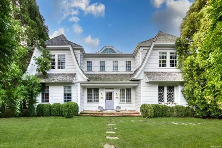 115 Toylsome Lane, Southampton, NY 11968