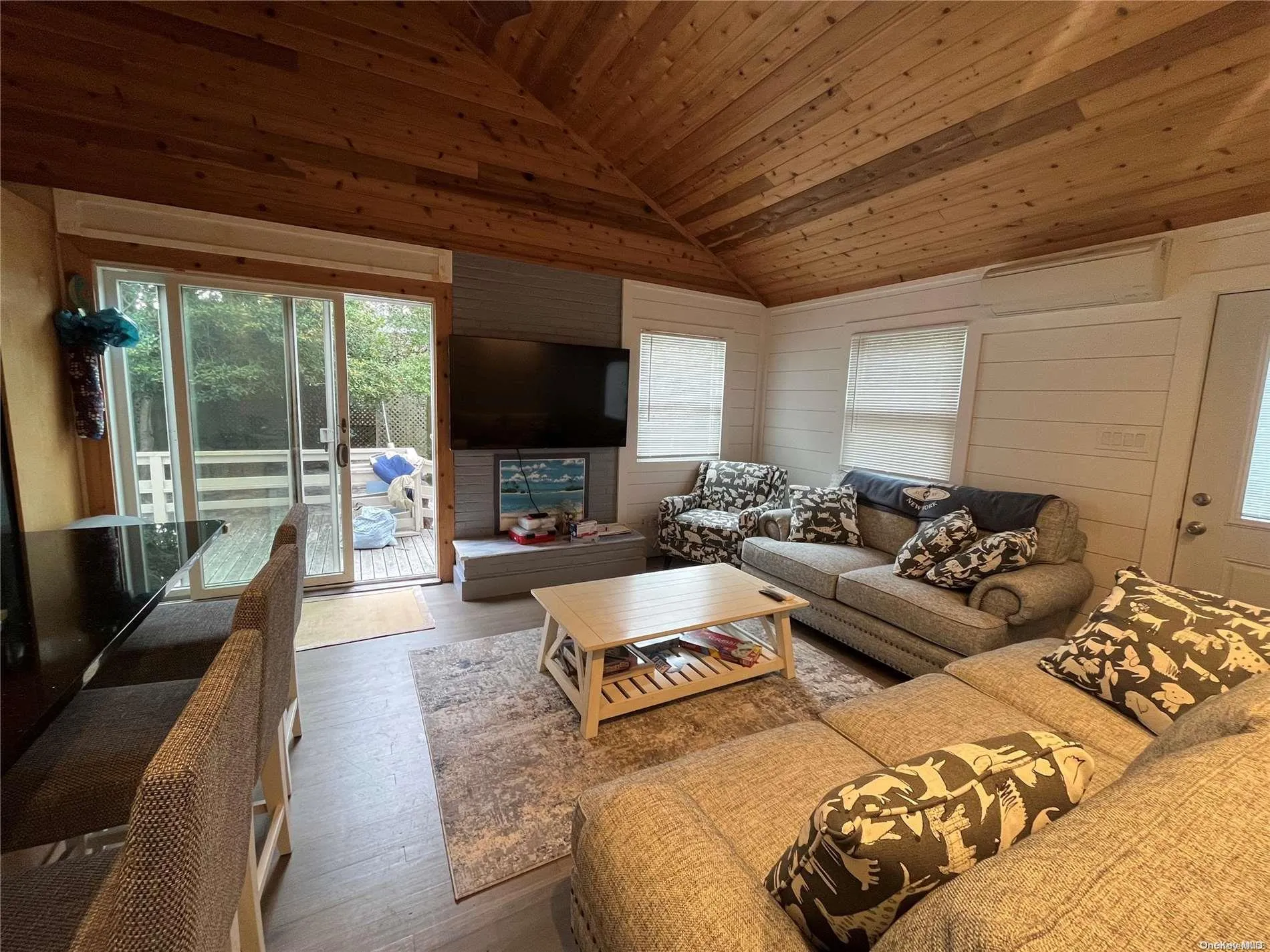 6 Champlain, Brookhaven, NY, 5 Bedrooms Bedrooms, 7 Rooms Rooms,2 BathroomsBathrooms,Residential Lease,For Rent,Champlain,0,L3531199 6 Champlain, Brookhaven, NY, 5 Bedrooms Bedrooms, 7 Rooms Rooms,2 BathroomsBathrooms,Residential Lease,For Rent,Champlain,0,L3531199